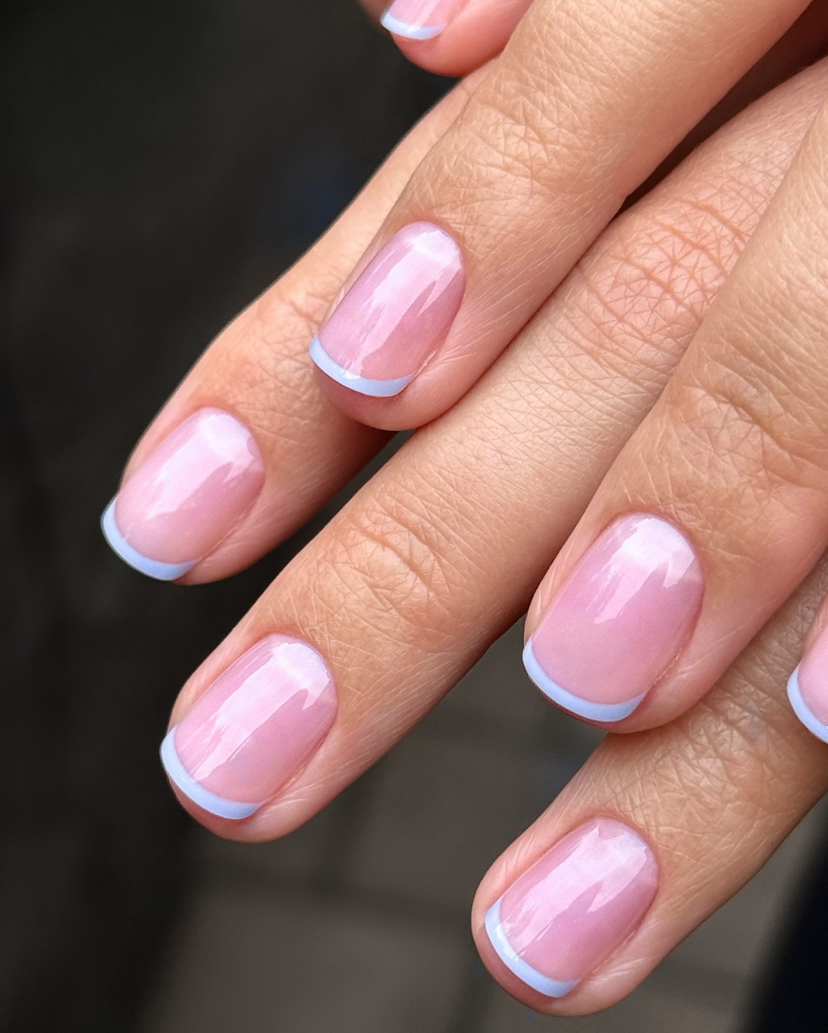 Короткі овальні нігті весни 2026 – фото новинок сезону