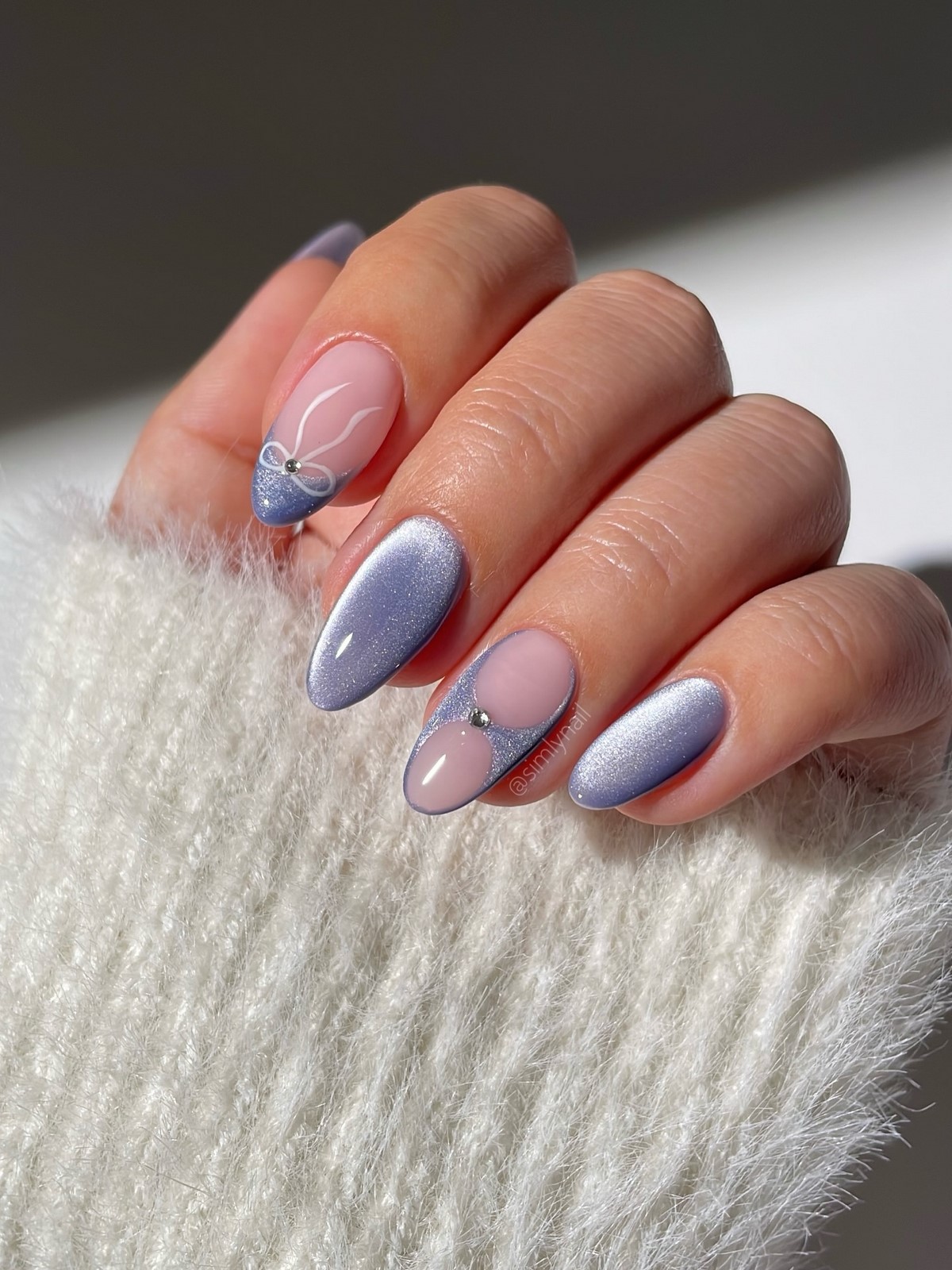 Манікюр квітня 2026: ніжні ідеї, які надихають щодня