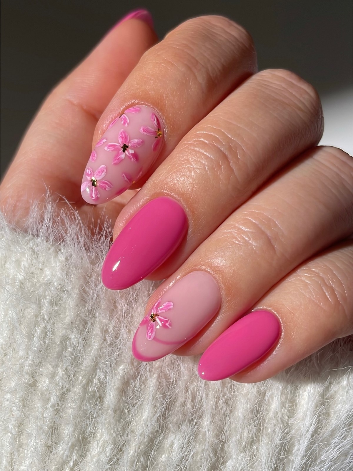 Манікюр квітня 2026: ніжні ідеї, які надихають щодня