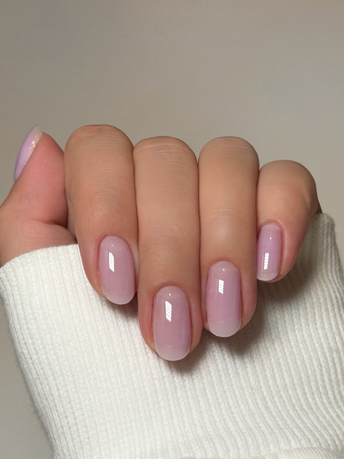 Манікюр квітня 2026: ніжні ідеї, які надихають щодня