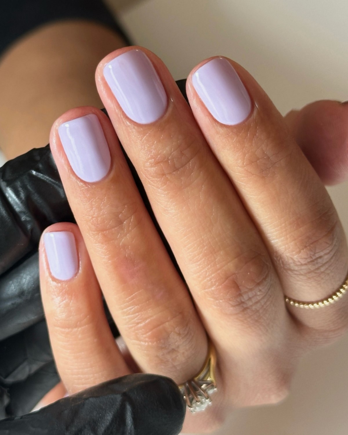 Манікюр на короткі нігті весни 2026 – фото стильних варіантів