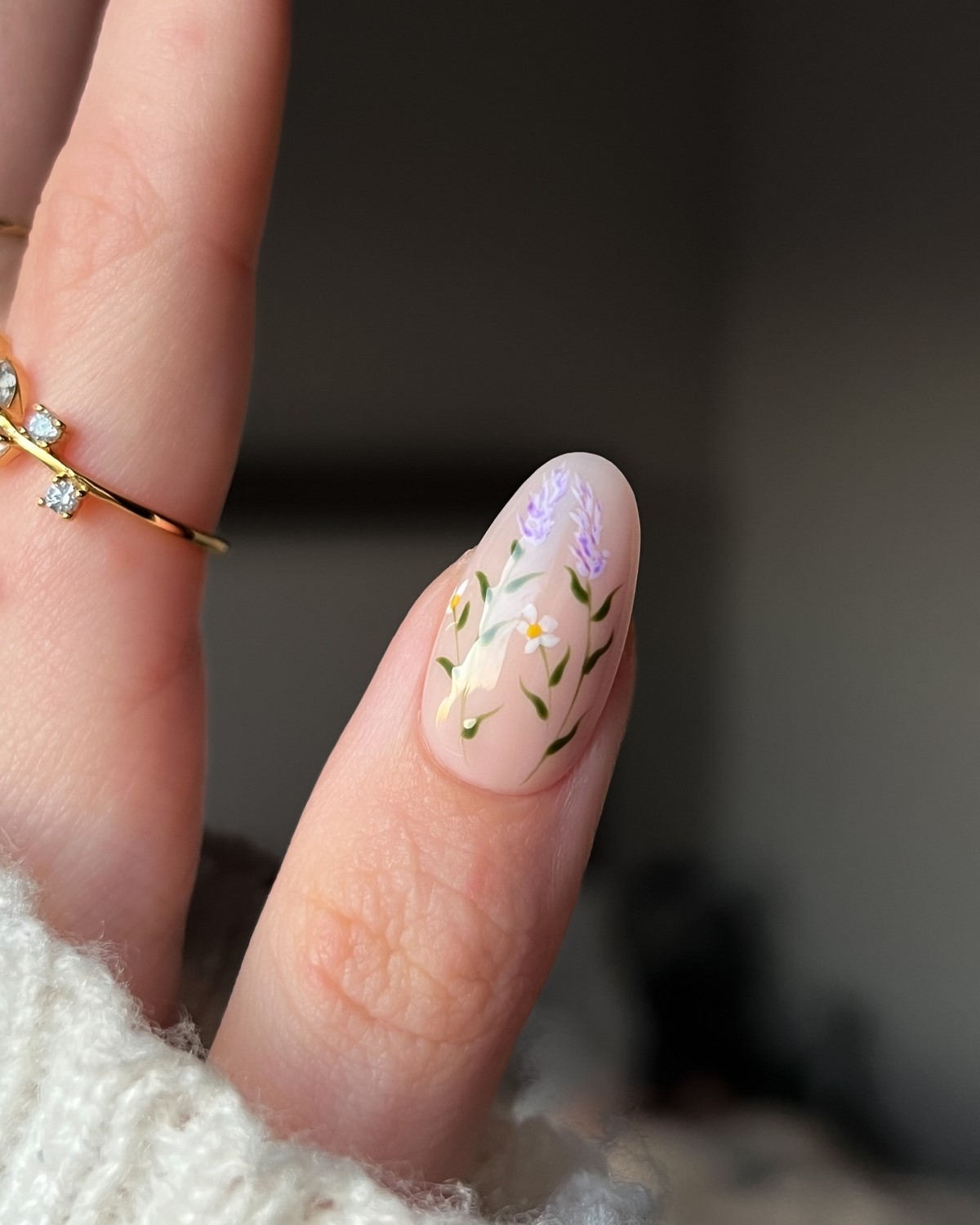 Великодній манікюр 2026: ідеї, які надихають