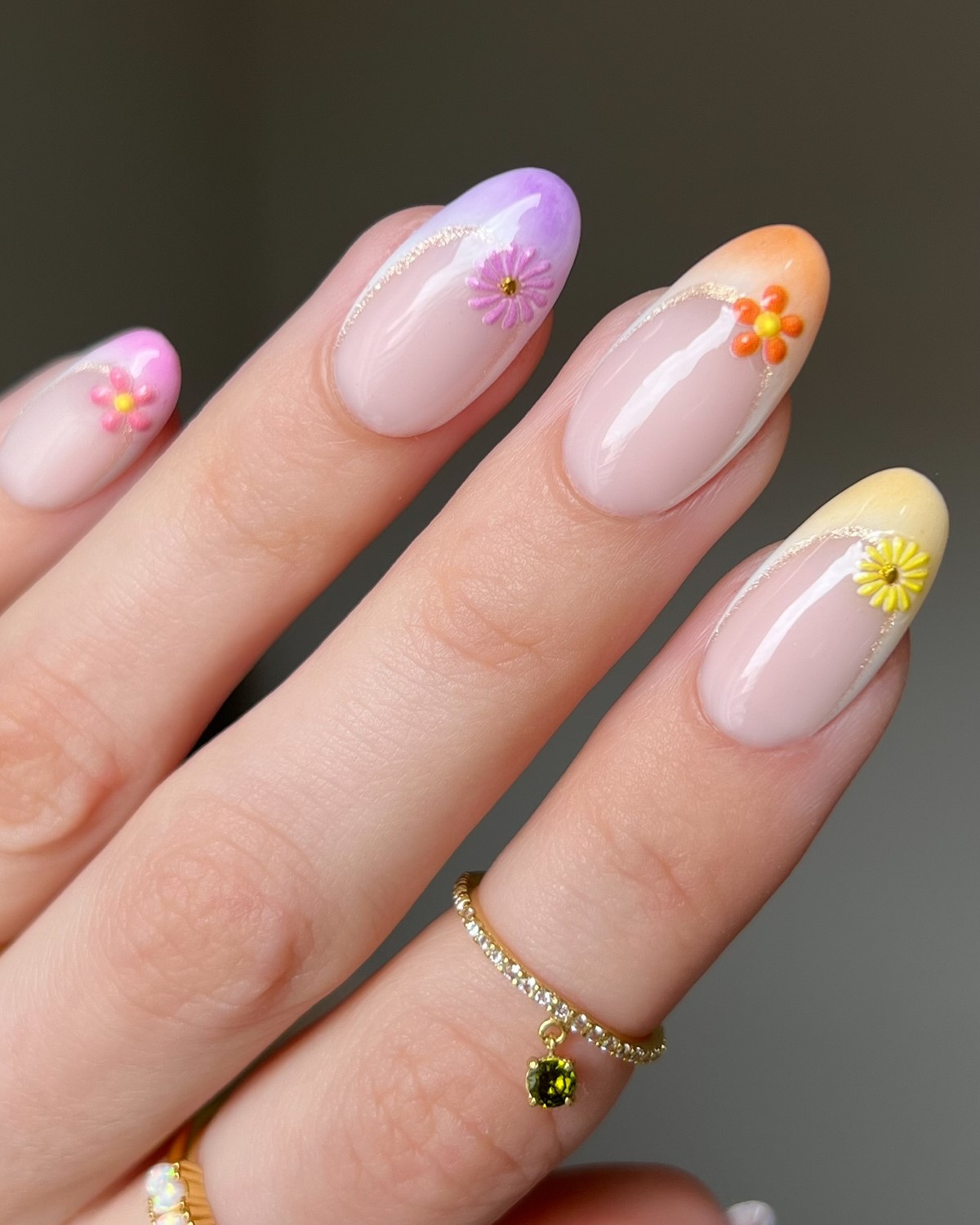 Великодній манікюр 2026: ідеї, які надихають