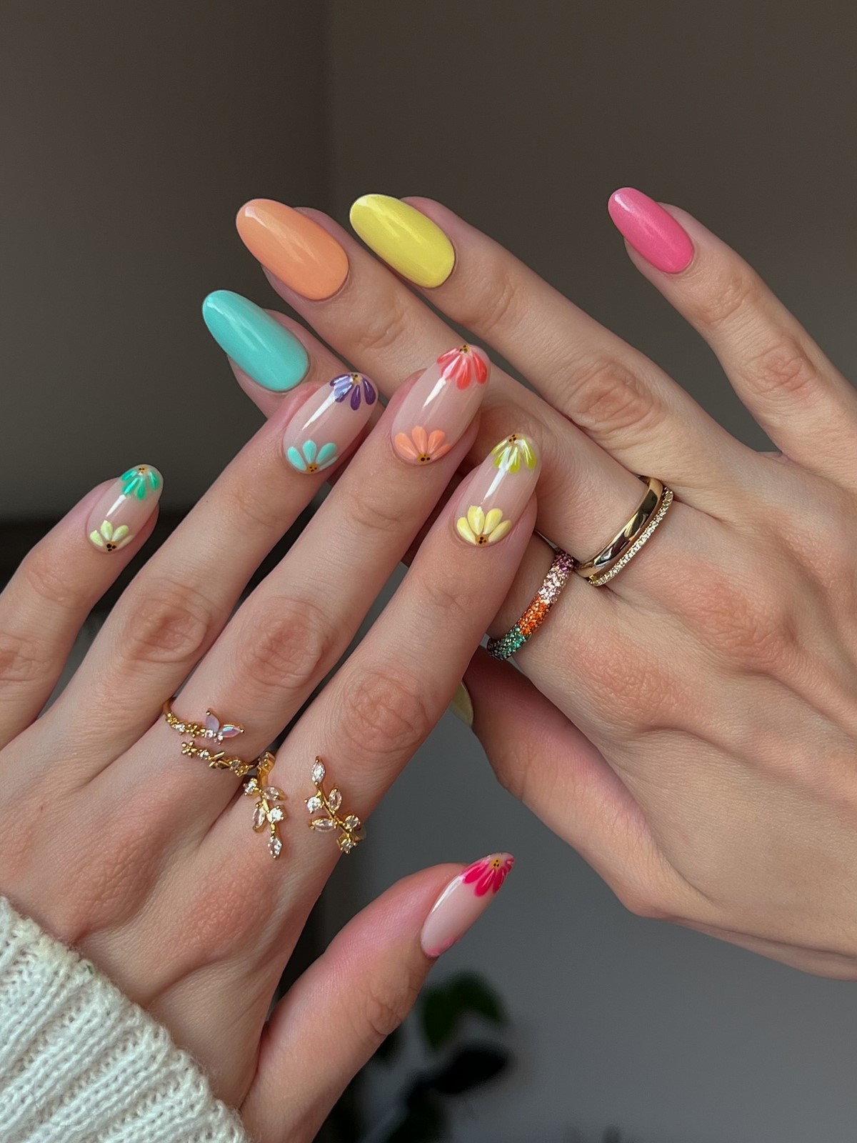 Великодній манікюр 2026: ідеї, які надихають