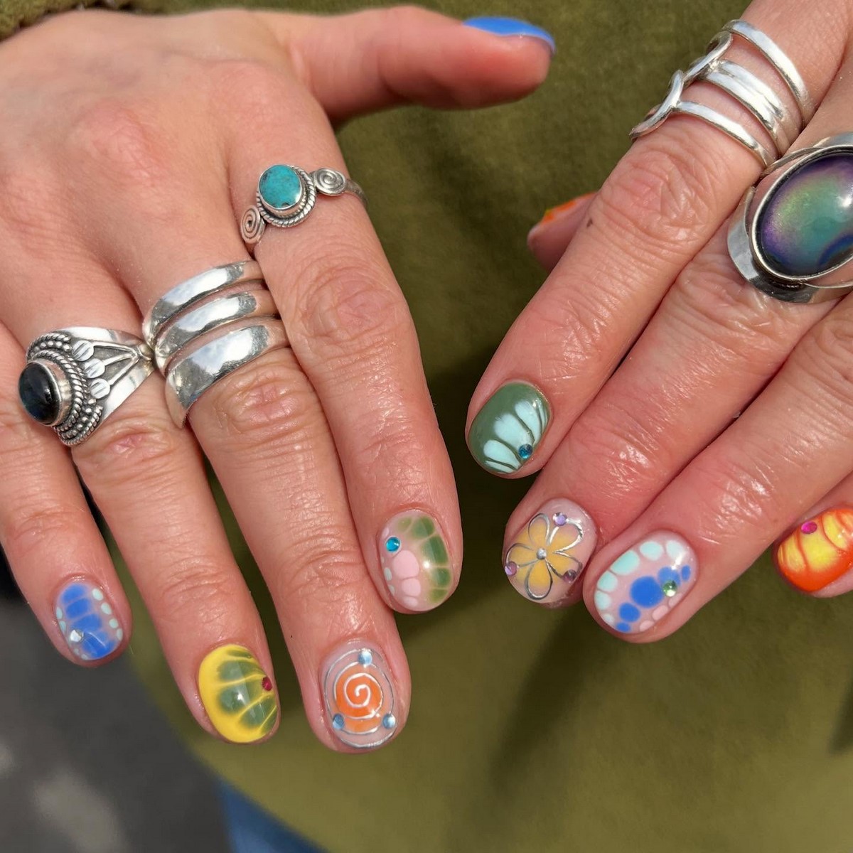 Великодній манікюр 2026: ідеї, які надихають