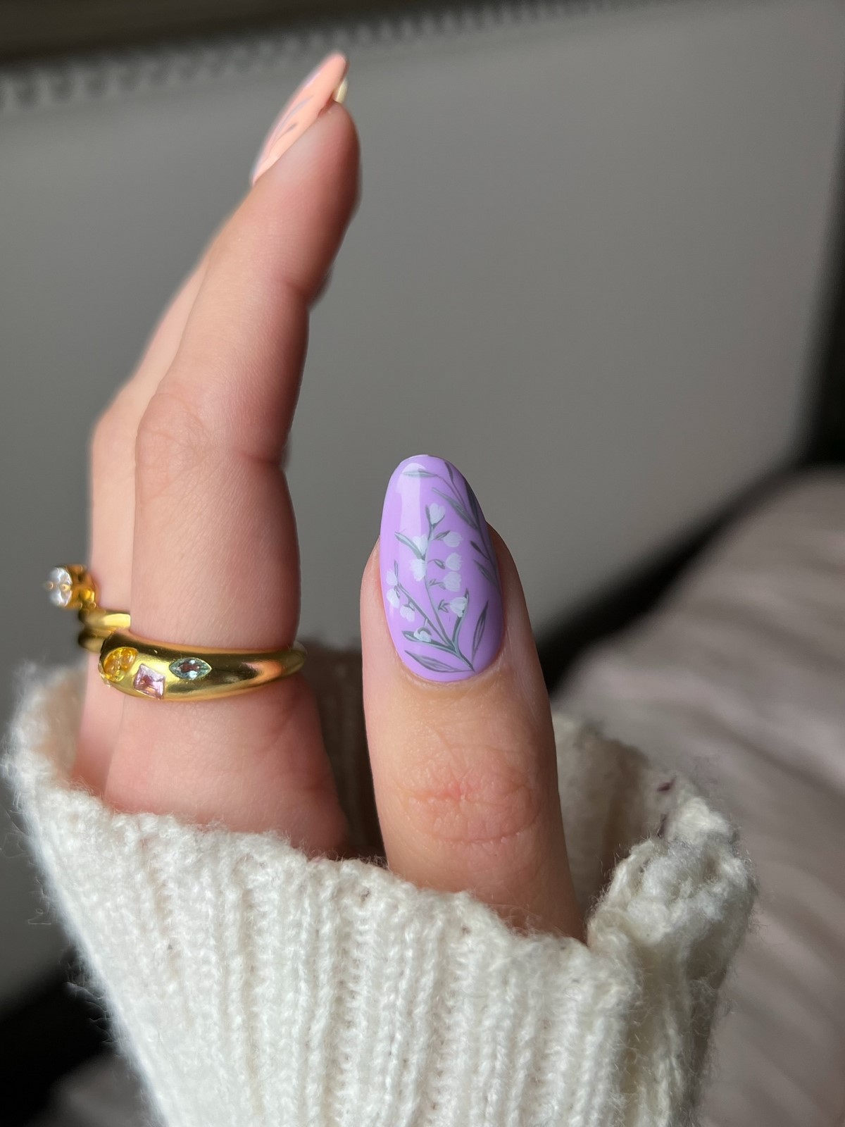 Великодній манікюр 2026: ідеї, які надихають