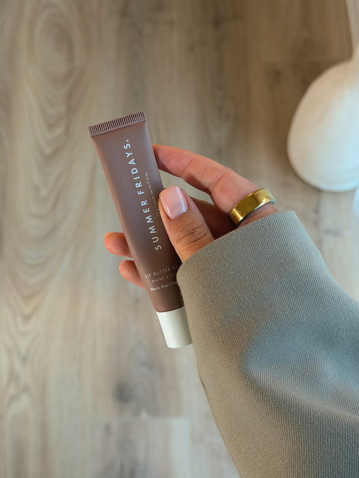 Манікюр, який освіжає руки і робить їх акуратними