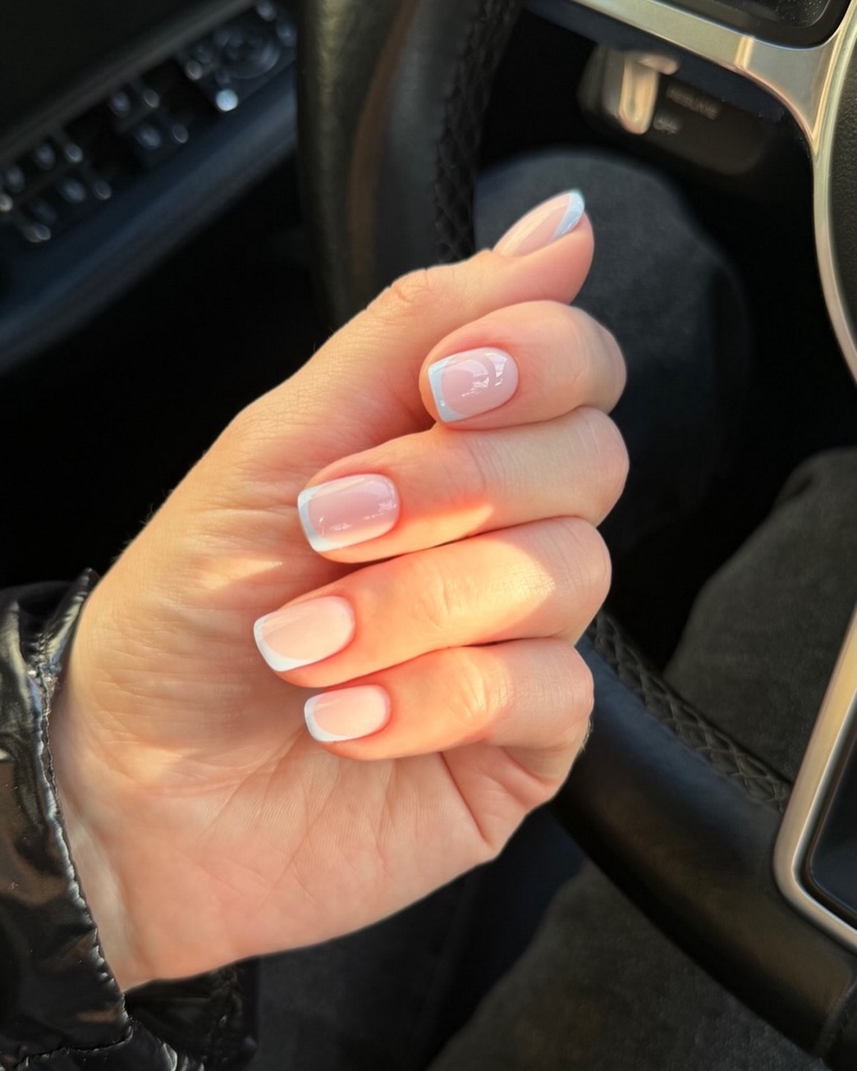 Манікюр, який освіжає руки і робить їх акуратними