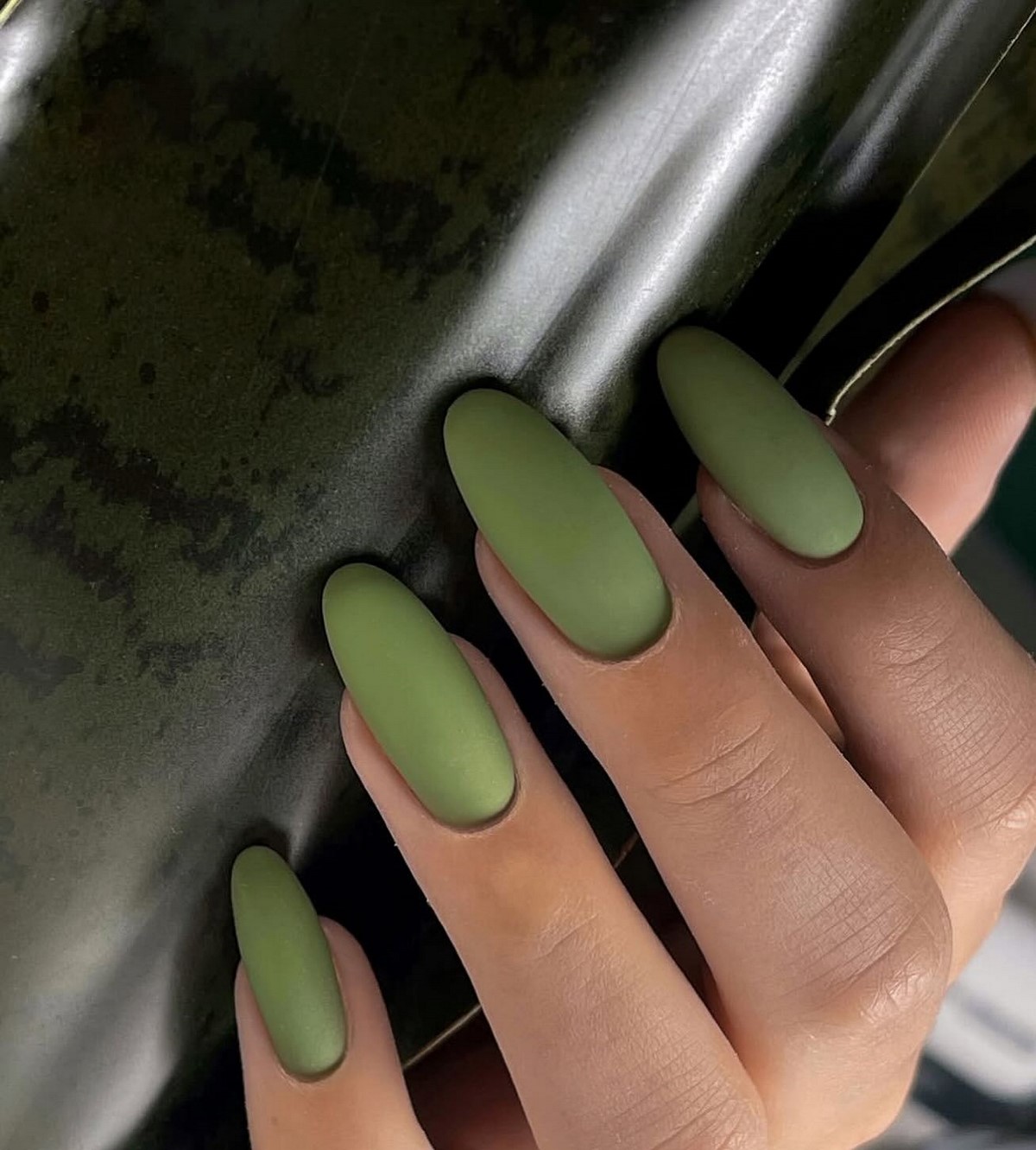 Матовий манікюр весни 2026 — ідеї, що зводять з розуму