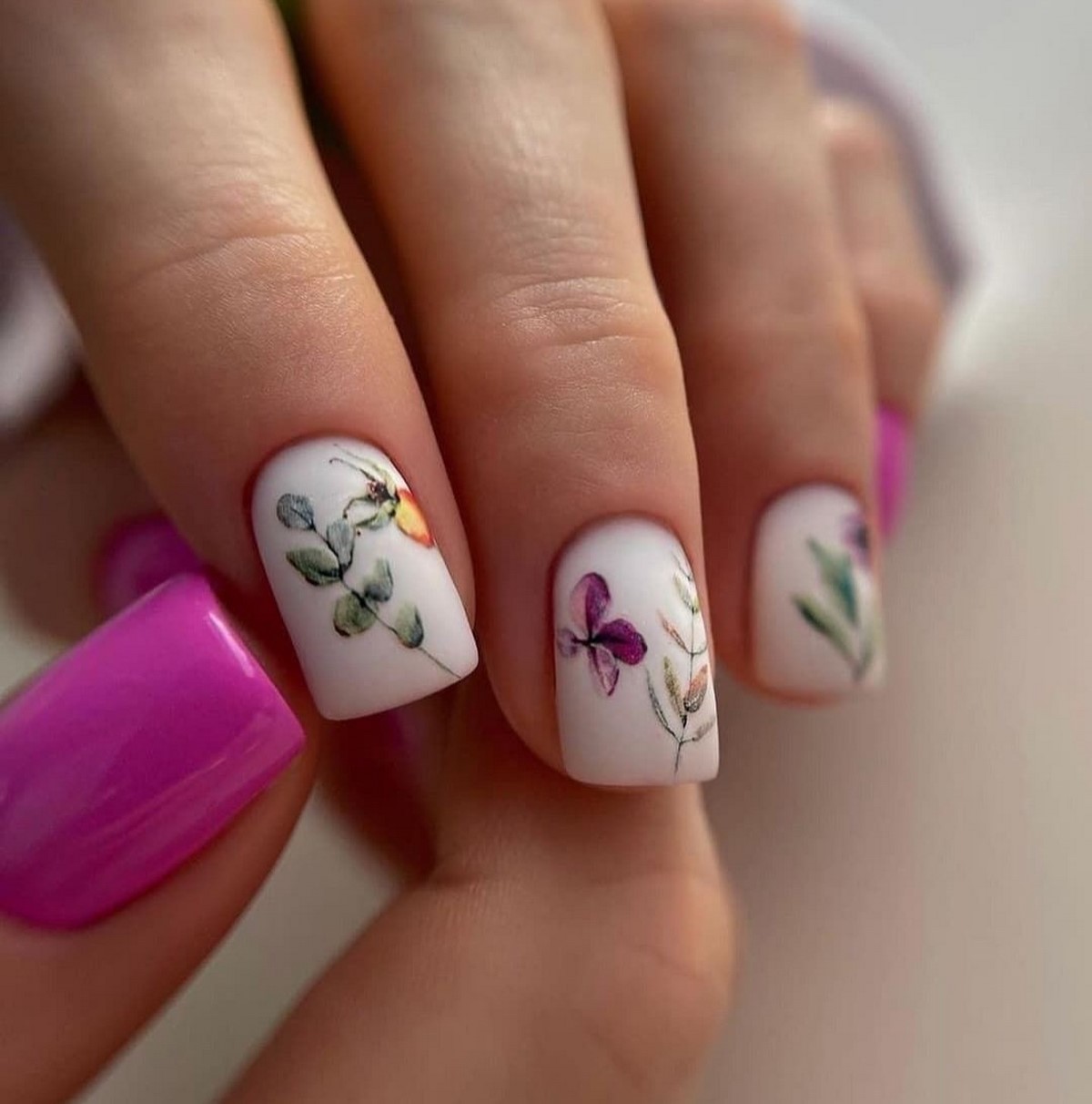 Матовий манікюр весни 2026 — ідеї, що зводять з розуму