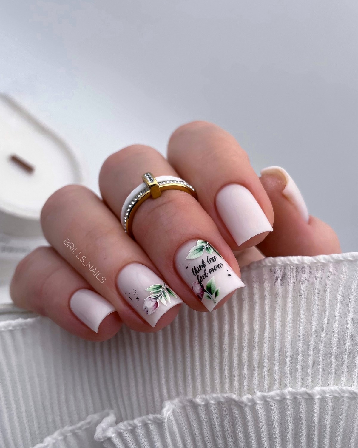 Матовий манікюр весни 2026 — ідеї, що зводять з розуму