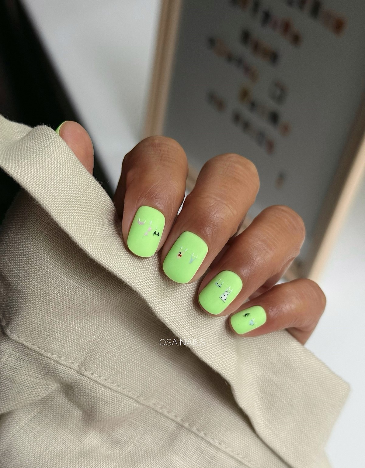 Мінімалістичний манікюр на короткі нігті: стильні ідеї весни 2026