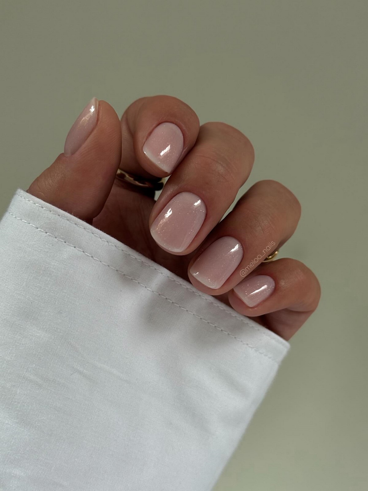 Манікюр на короткі нігті весни 2026: стильні новинки