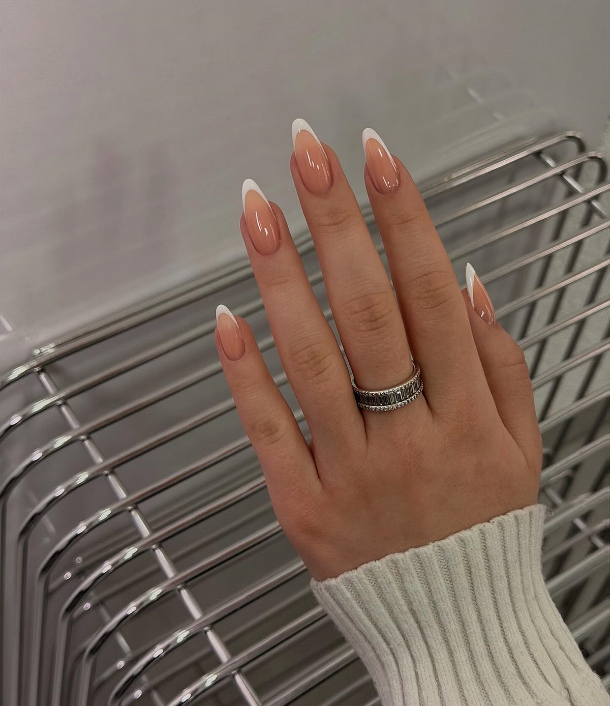 Мигдалеподібний манікюр весни 2026 – фото трендових ідей