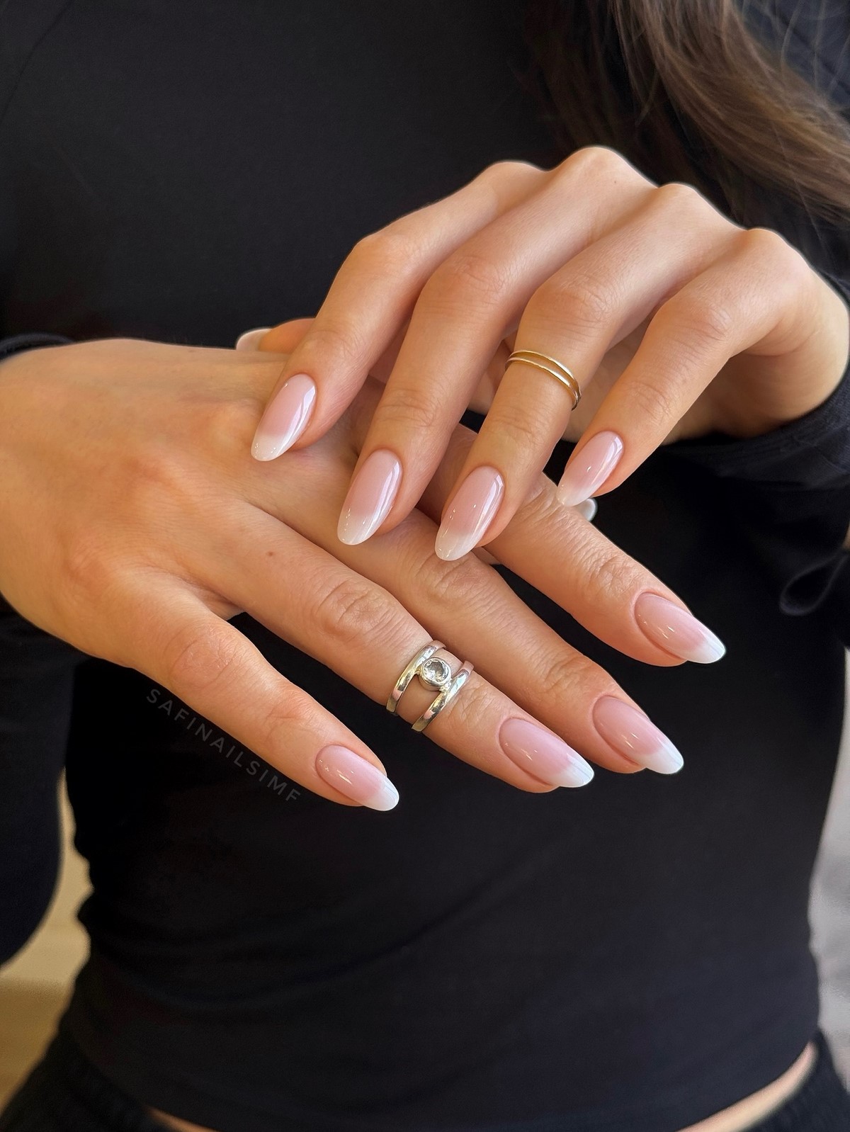 Мигдалеподібний манікюр весни 2026 – фото трендових ідей