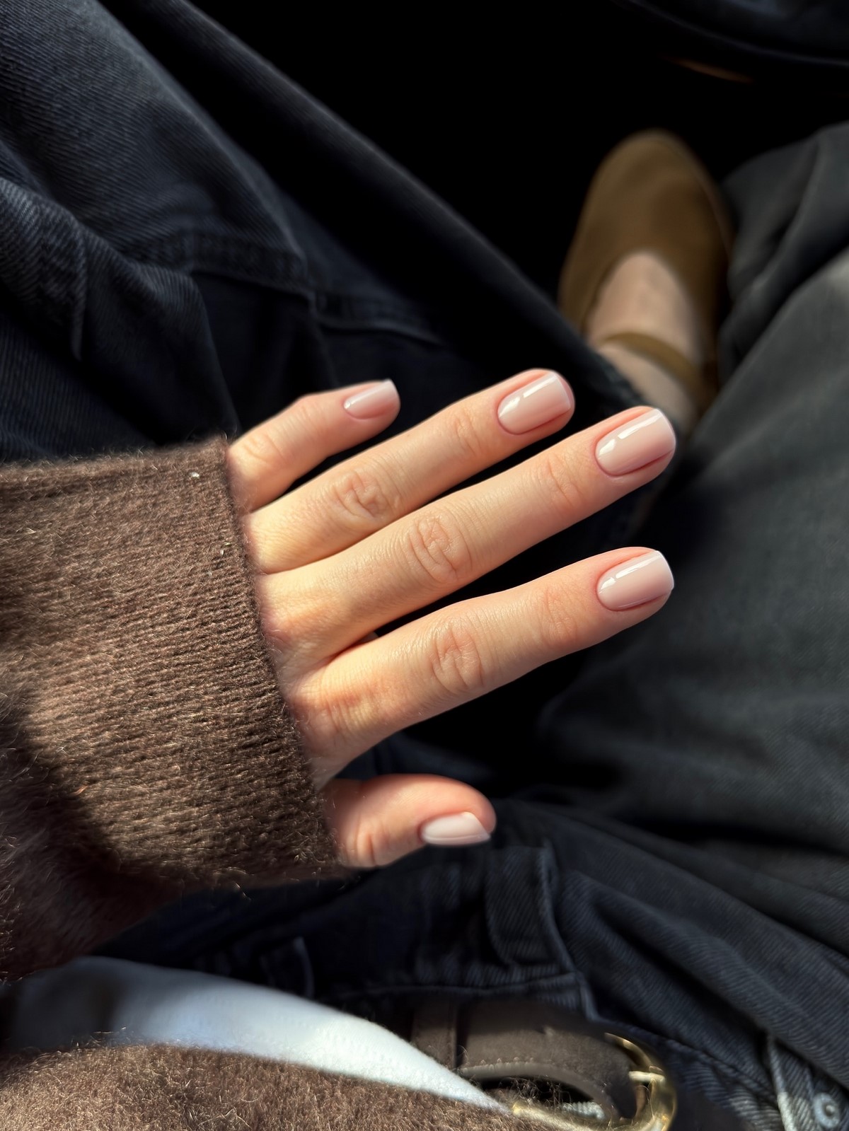 Мильний манікюр весни 2026: тренд ідеально чистих нігтів