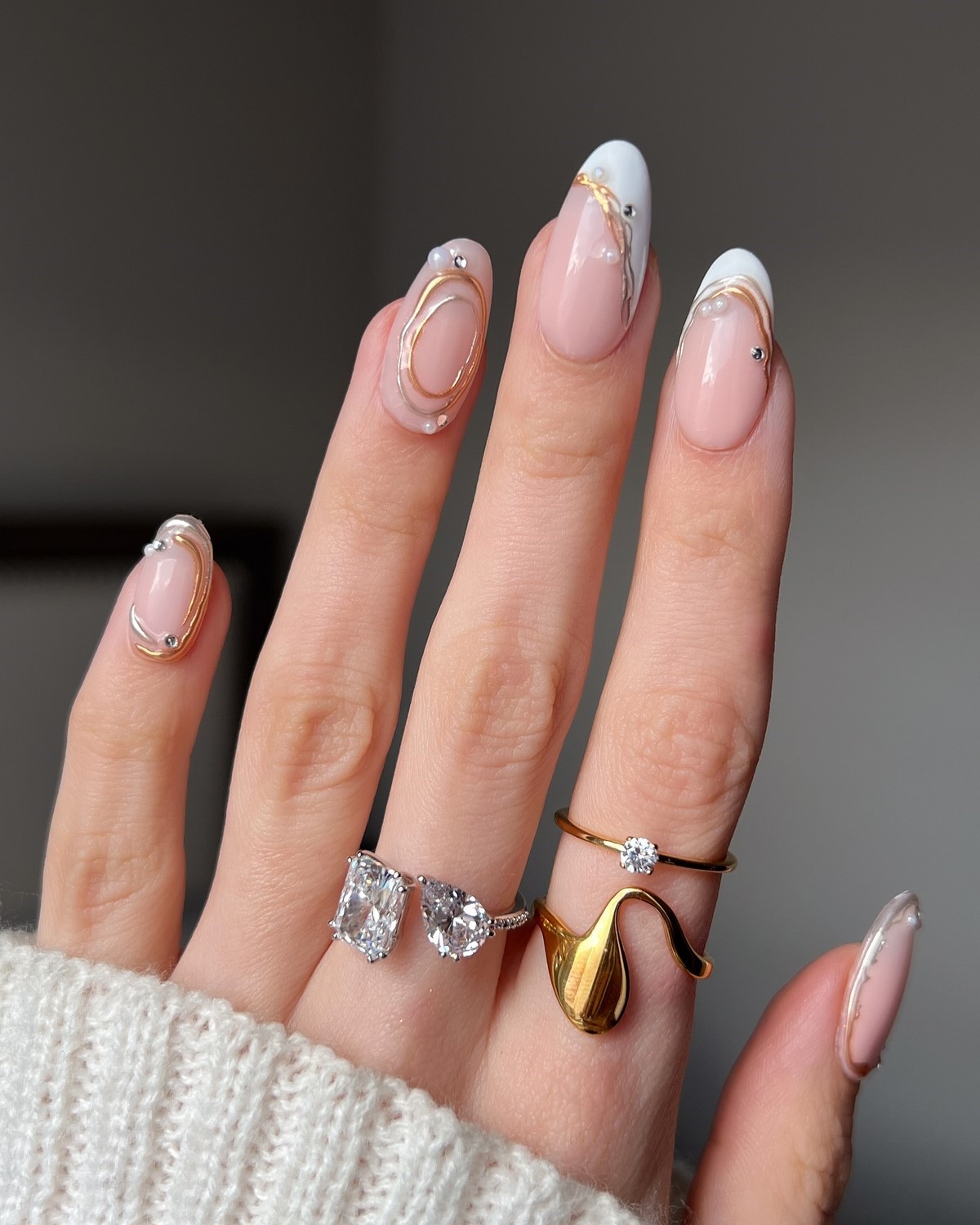 Манікюр на квітень 2026: наймодніші ідеї сезону