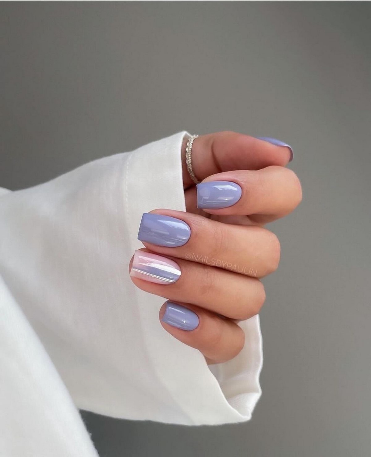 Найкрасивіші короткі нігті квітня 2026: тренди, що підкорюють