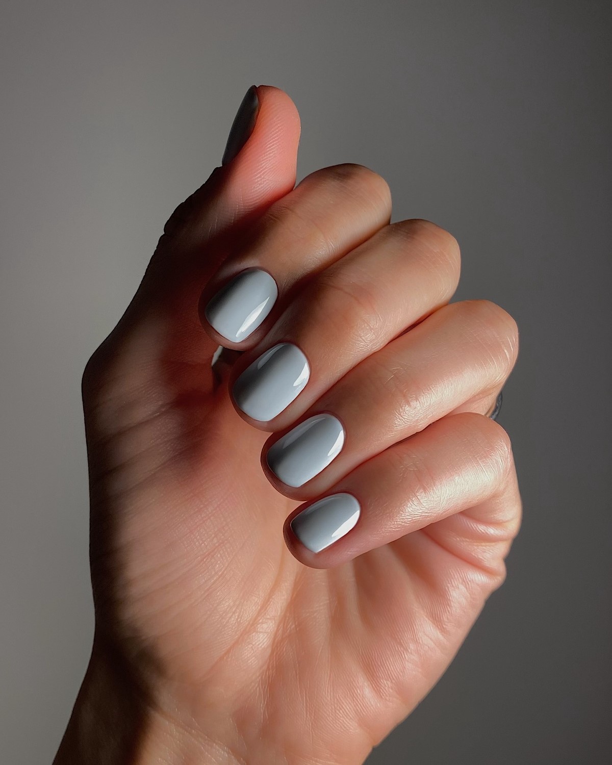 Ніжний манікюр на короткі нігті: ідеї, що виглядають акуратно