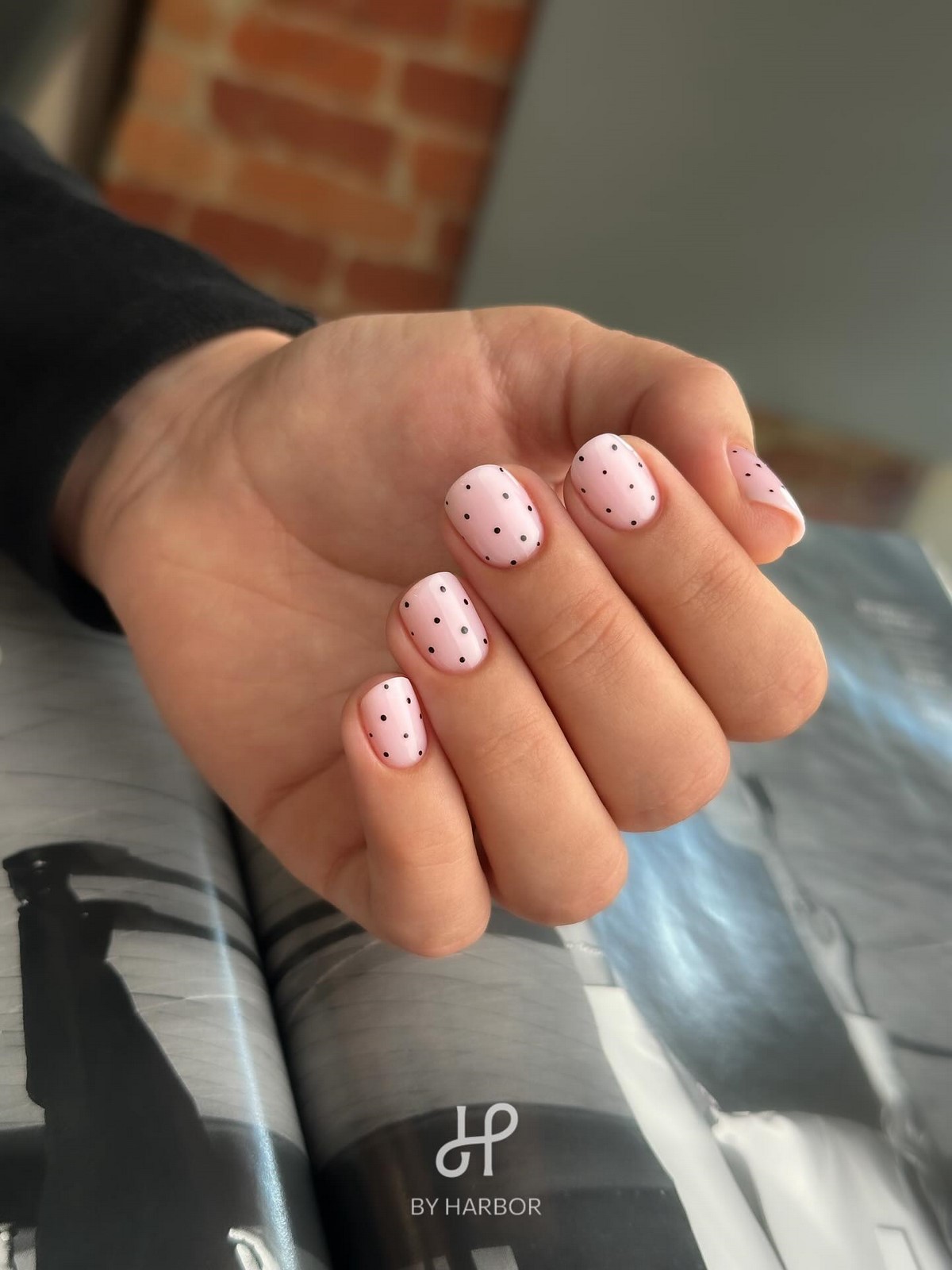 Ніжний манікюр на короткі нігті весни 2026 – трендові ідеї