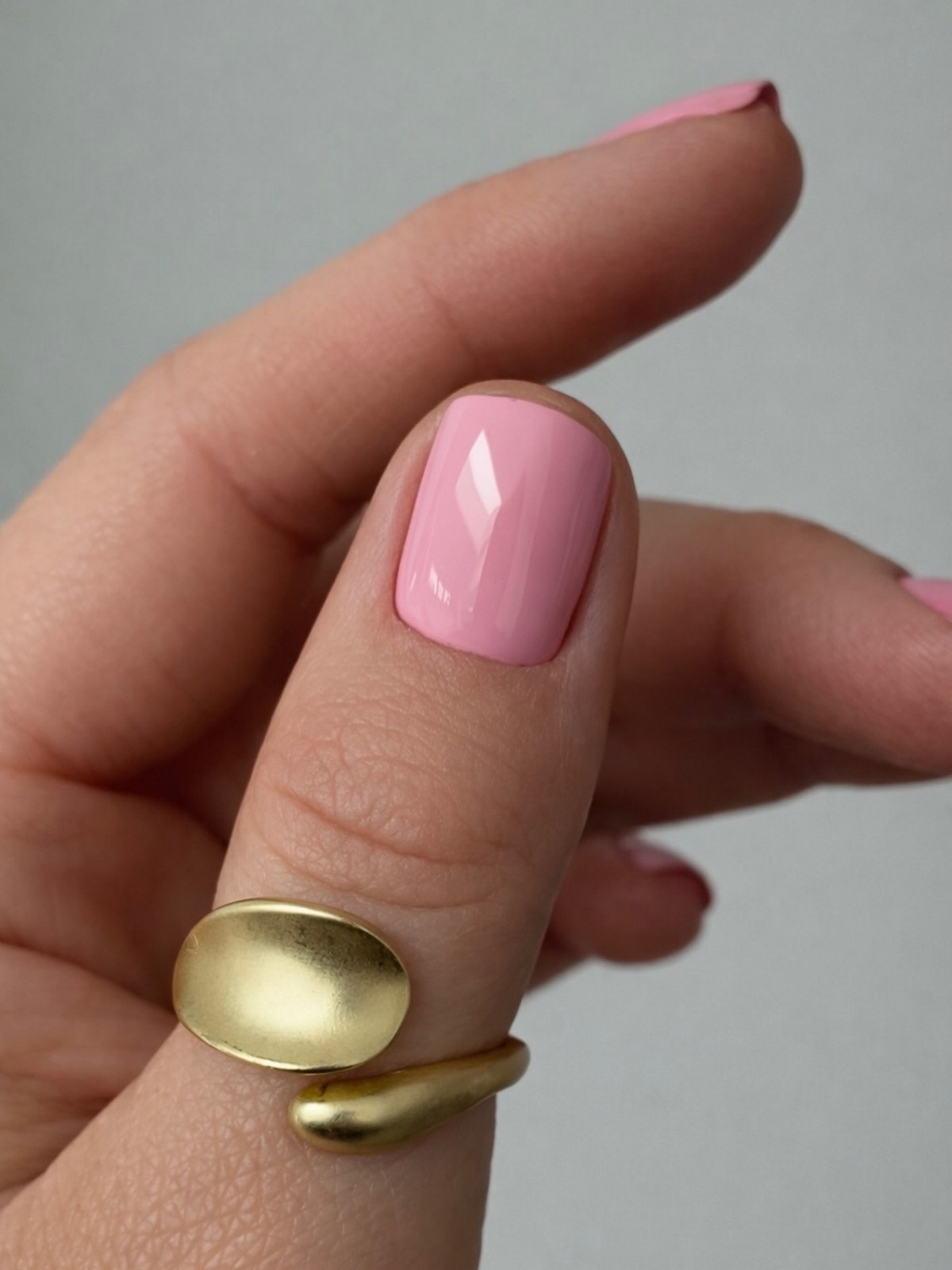 Манікюр весни 2026: ніжність у кожній деталі