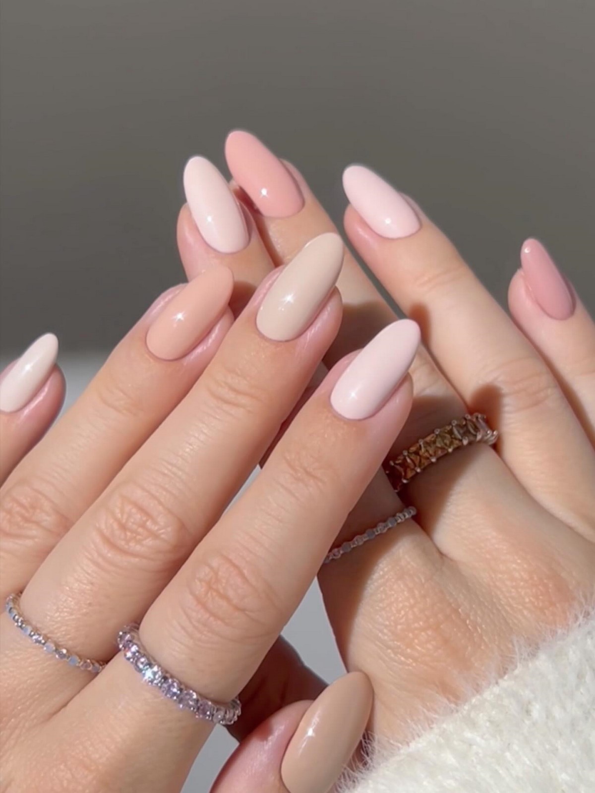 Манікюр весни 2026: ніжність у кожній деталі