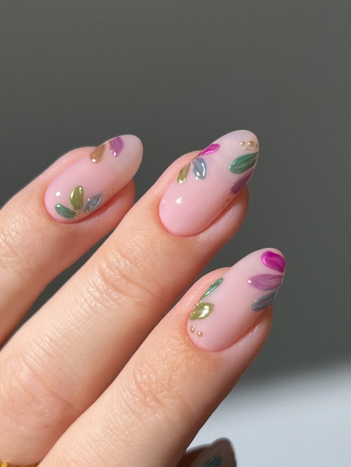 Манікюр весни 2026: ніжність у кожній деталі