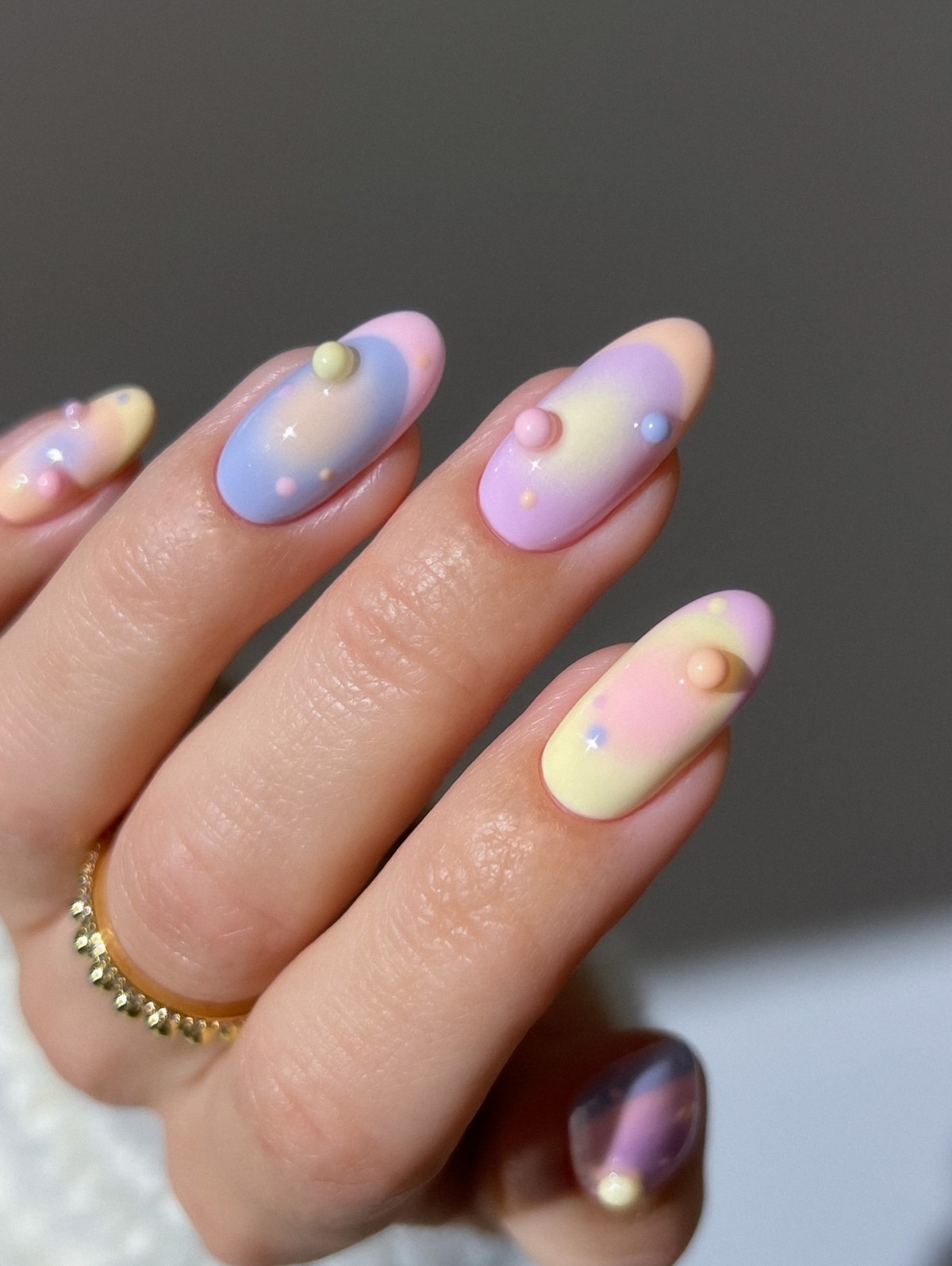 Градієнтний манікюр весни 2026 — топ ніжних ідей омбре