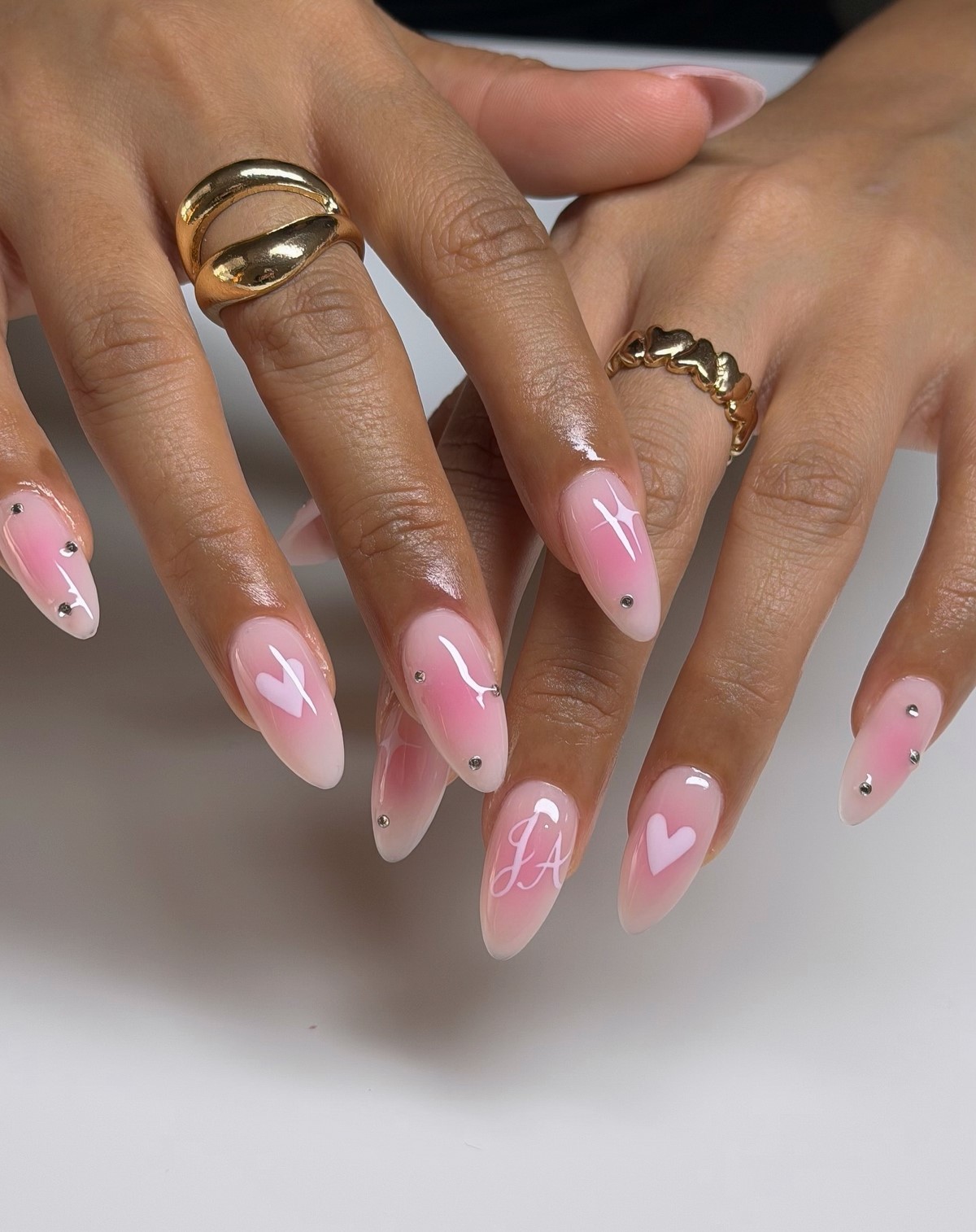 Градієнтний манікюр весни 2026 — топ ніжних ідей омбре