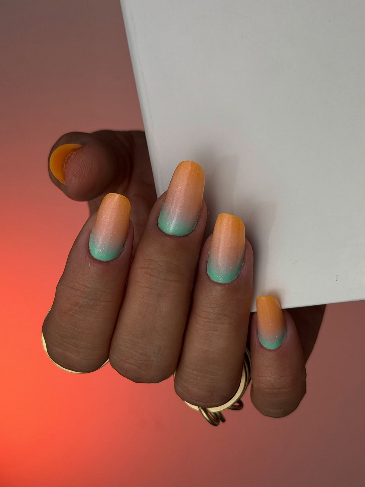 Градієнтний манікюр весни 2026 — топ ніжних ідей омбре