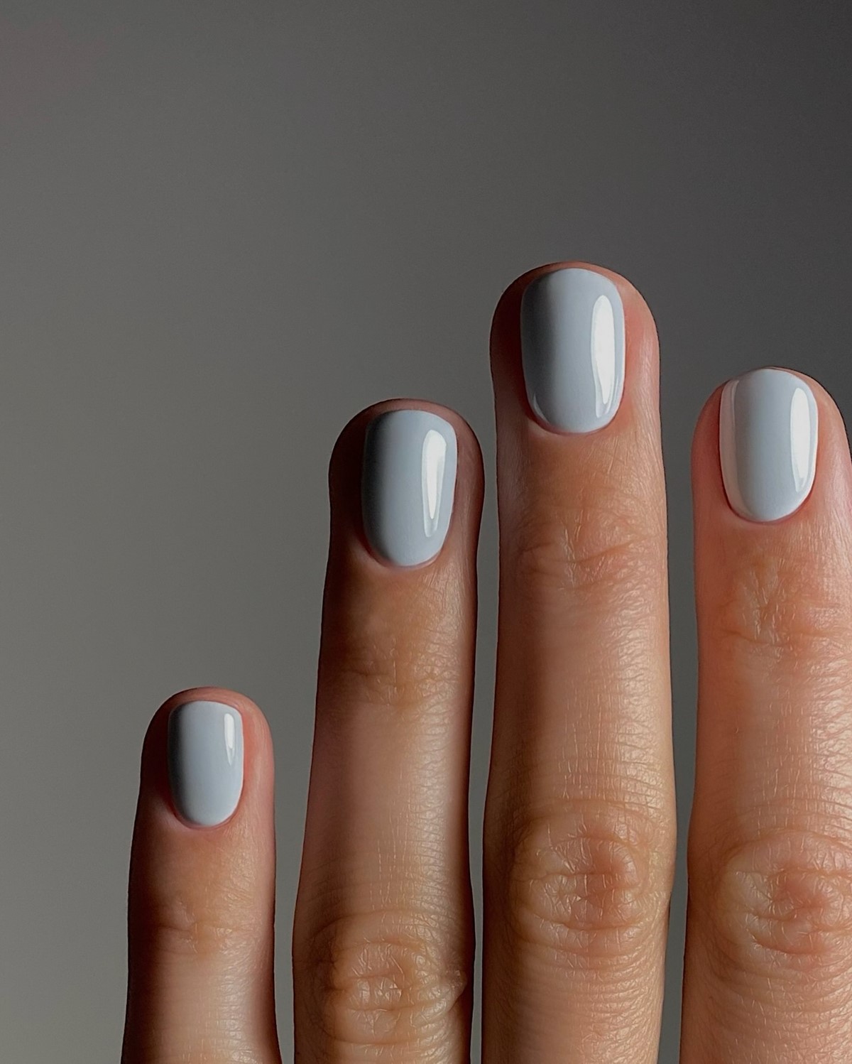 Пастельний манікюр на короткі нігті весни 2026: ніжні ідеї