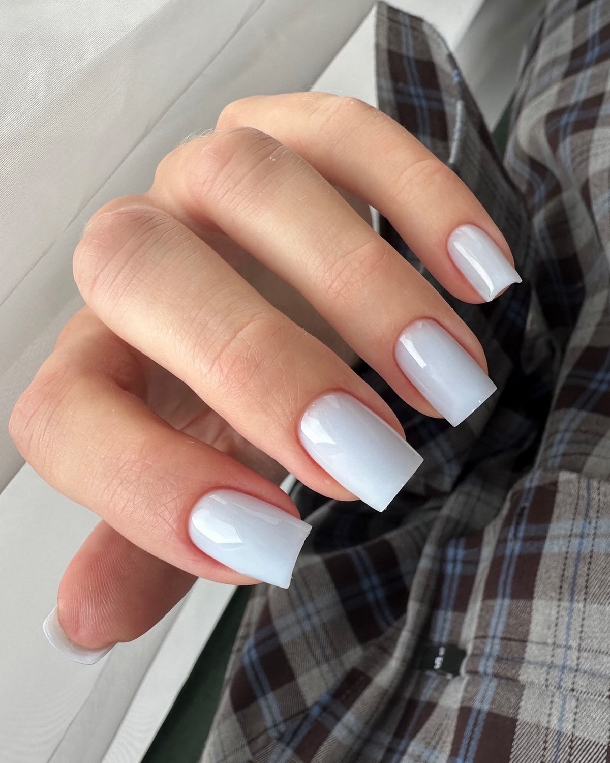 Який манікюр виглядає дорого, а який дешевить руки