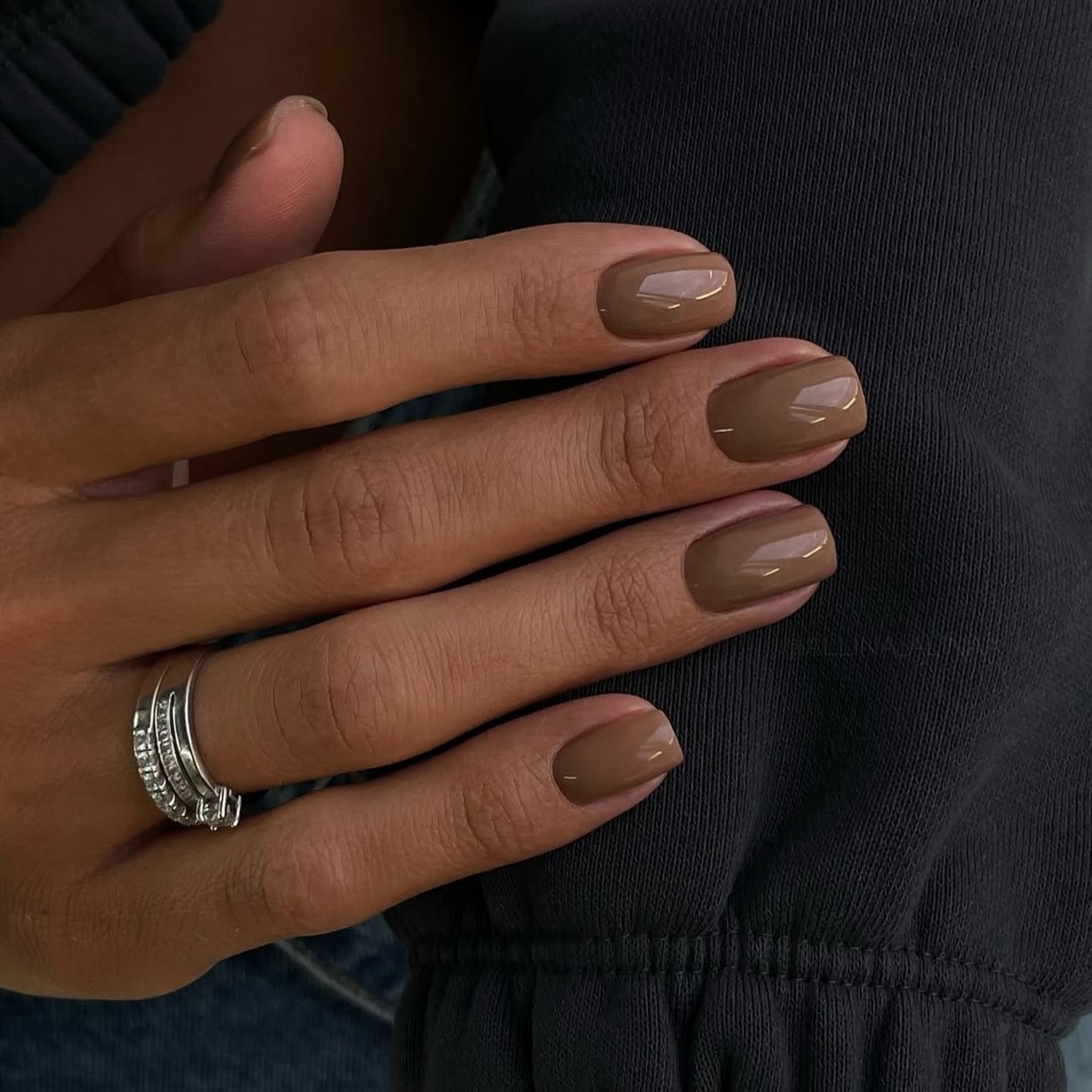 Який манікюр виглядає дорого, а який дешевить руки