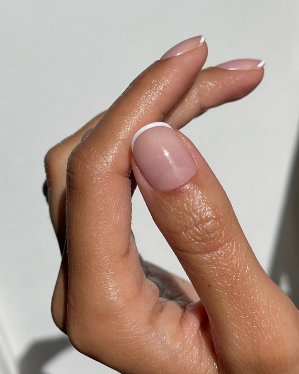 Френч змінився: тонка лінія замість класичного краю