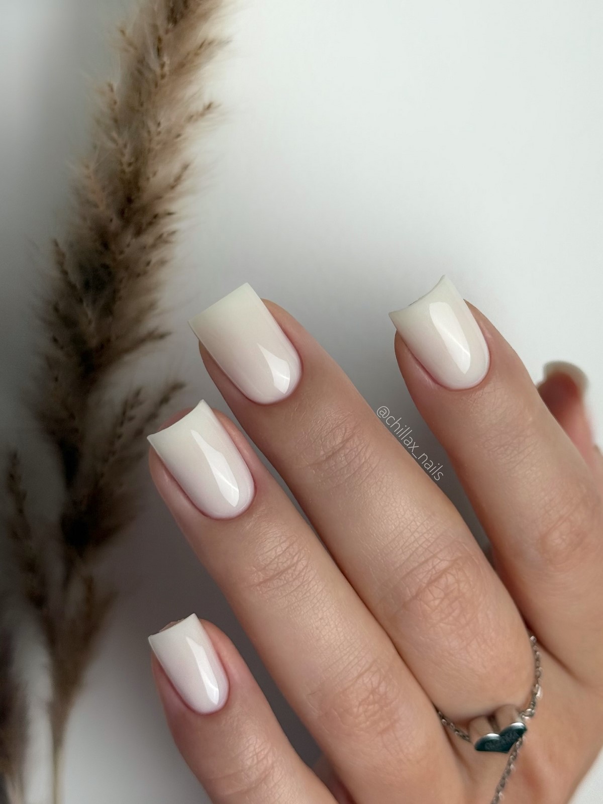 Манікюр, який не помітно відростає навіть через 3 тижні