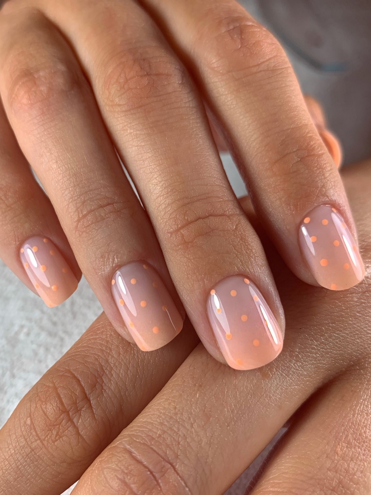 Овальні нігті у 2026 році: м’яка форма замість гострої