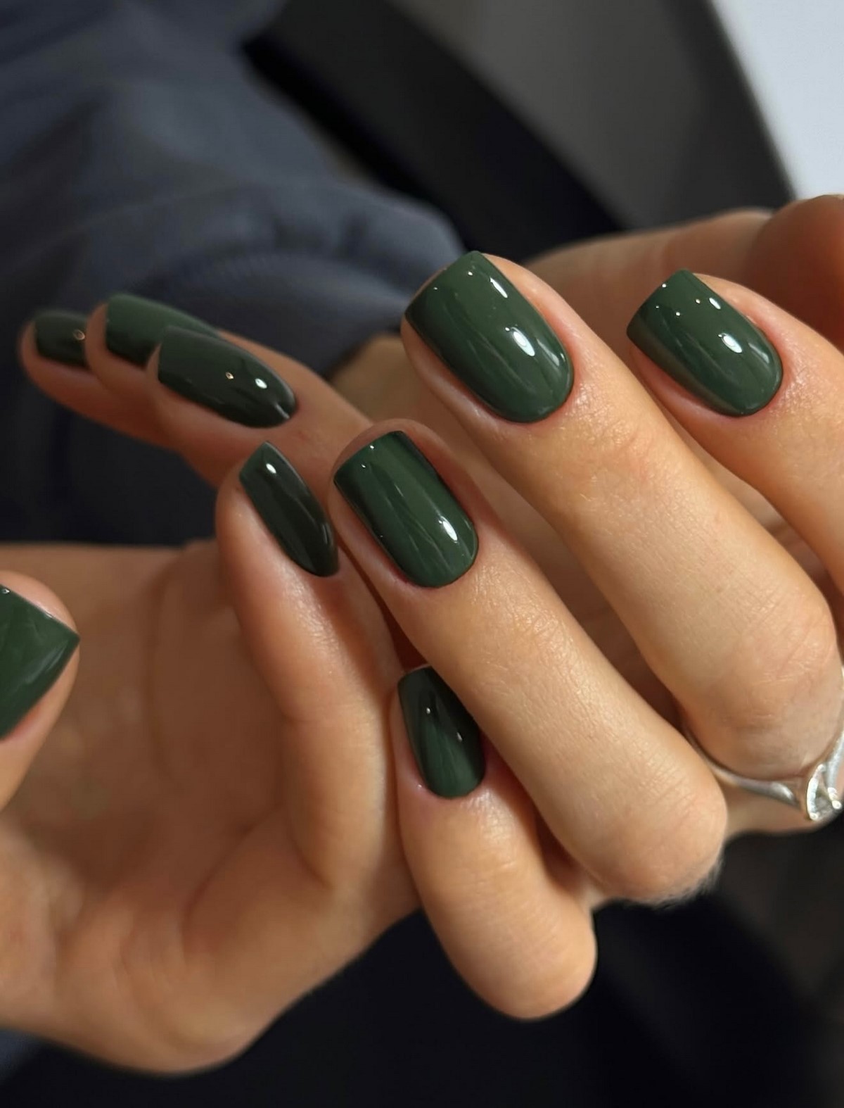 Манікюр, який робить руки молодшими: головний ефект сезону