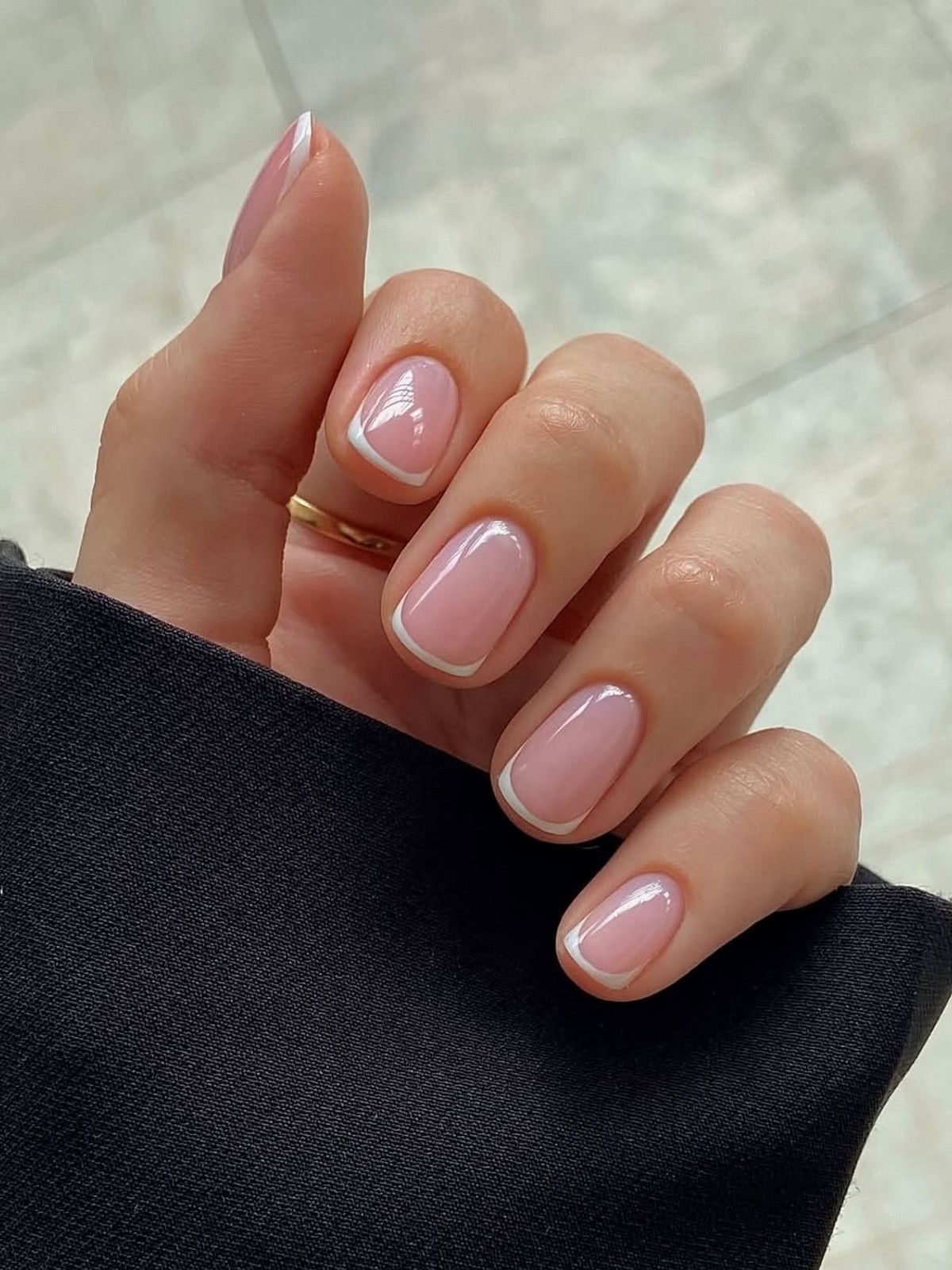 Френч змінився: тонка лінія замість класичного краю