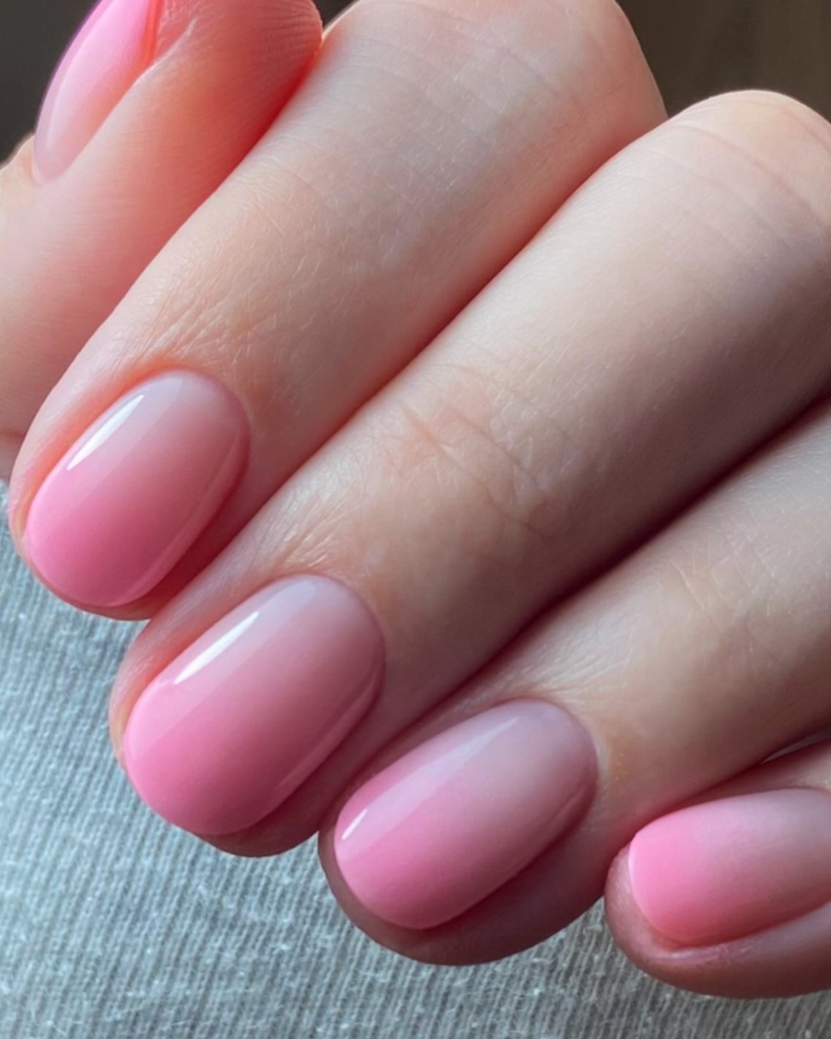 Манікюр з м’яким переходом кольору: новий вигляд у 2026 році