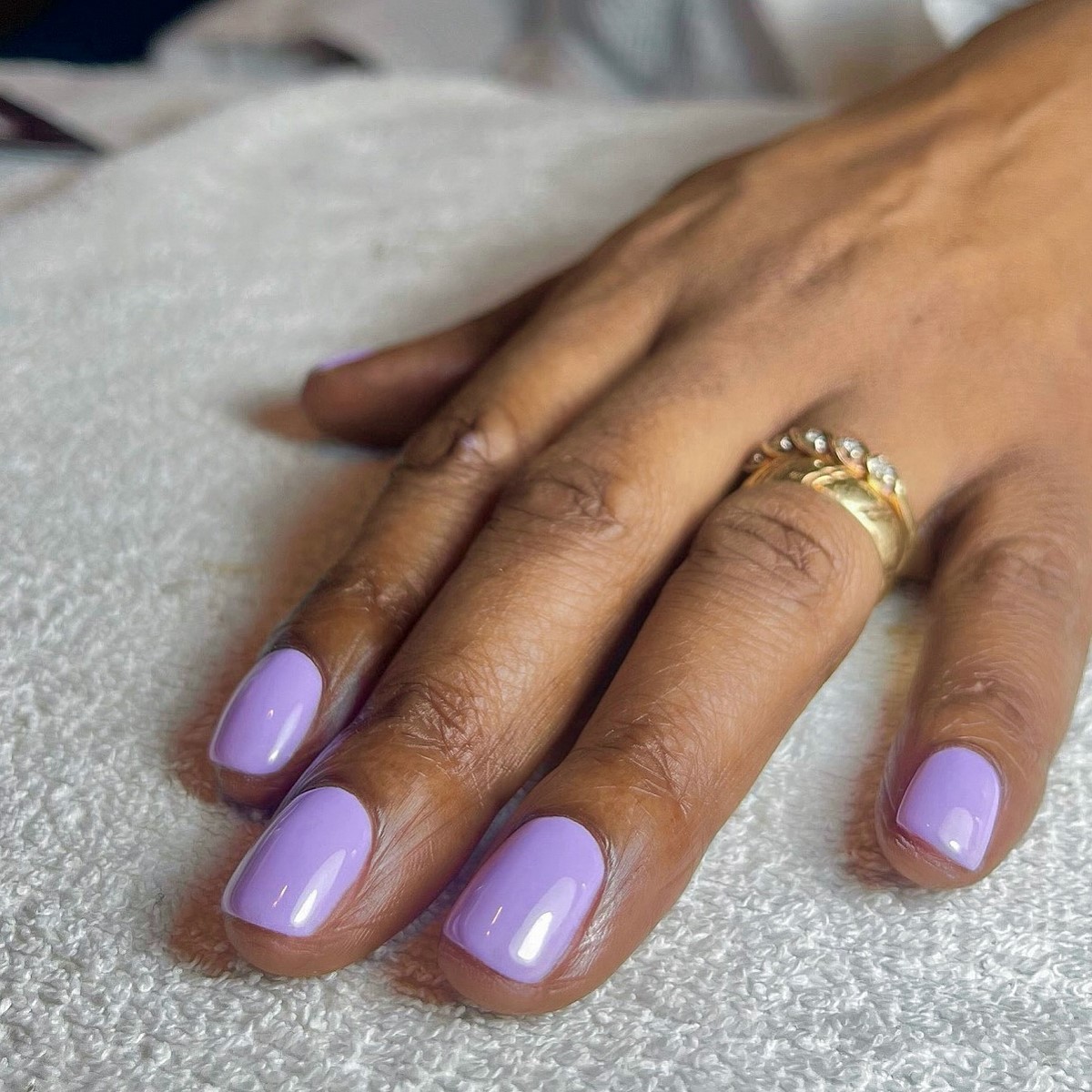 Нюд відходить: які кольори манікюру обирають у 2026 році