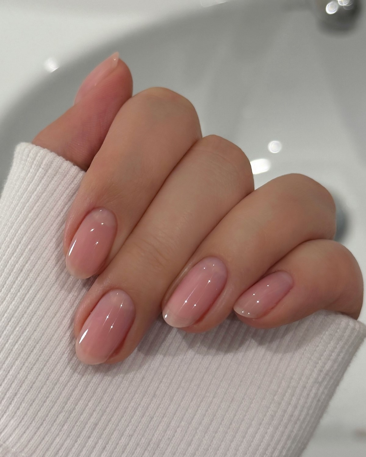 Манікюр без різкого відростання: що обирають у 2026 році