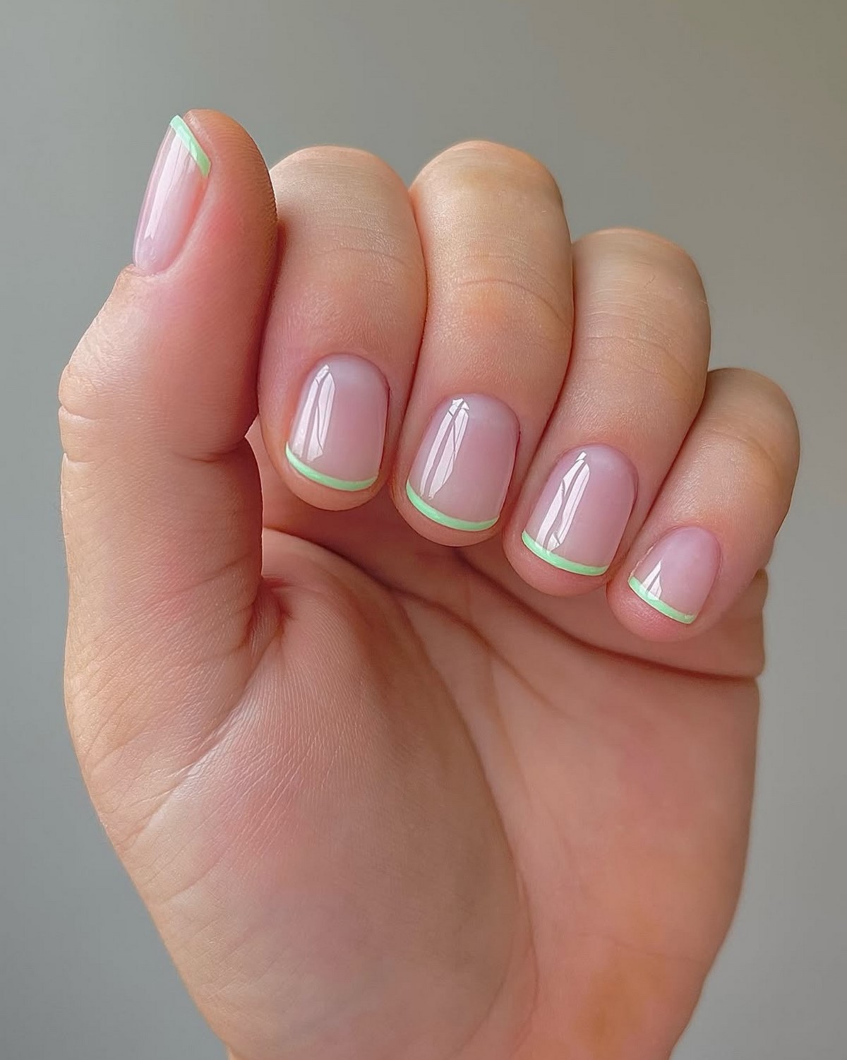 Матча-манікюр 2026: зелений відтінок замість нюду