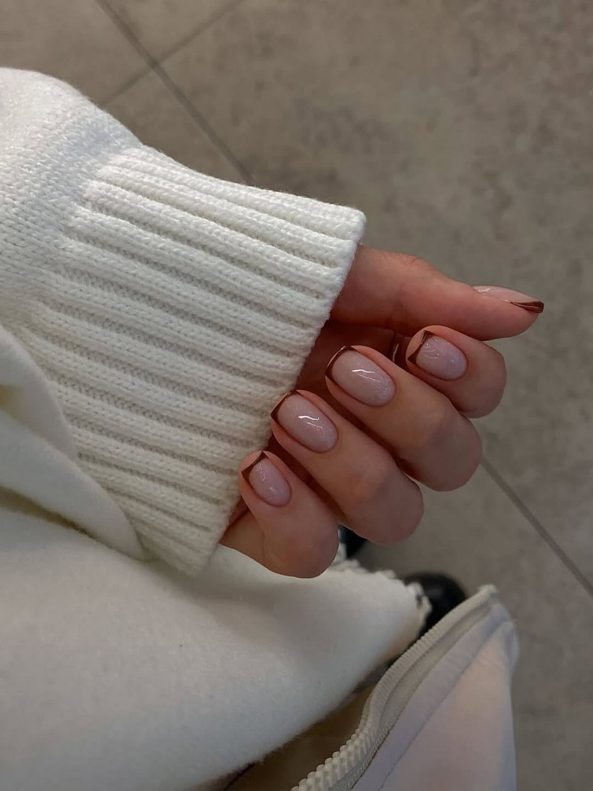 Френч змінився: тонка лінія замість класичного краю