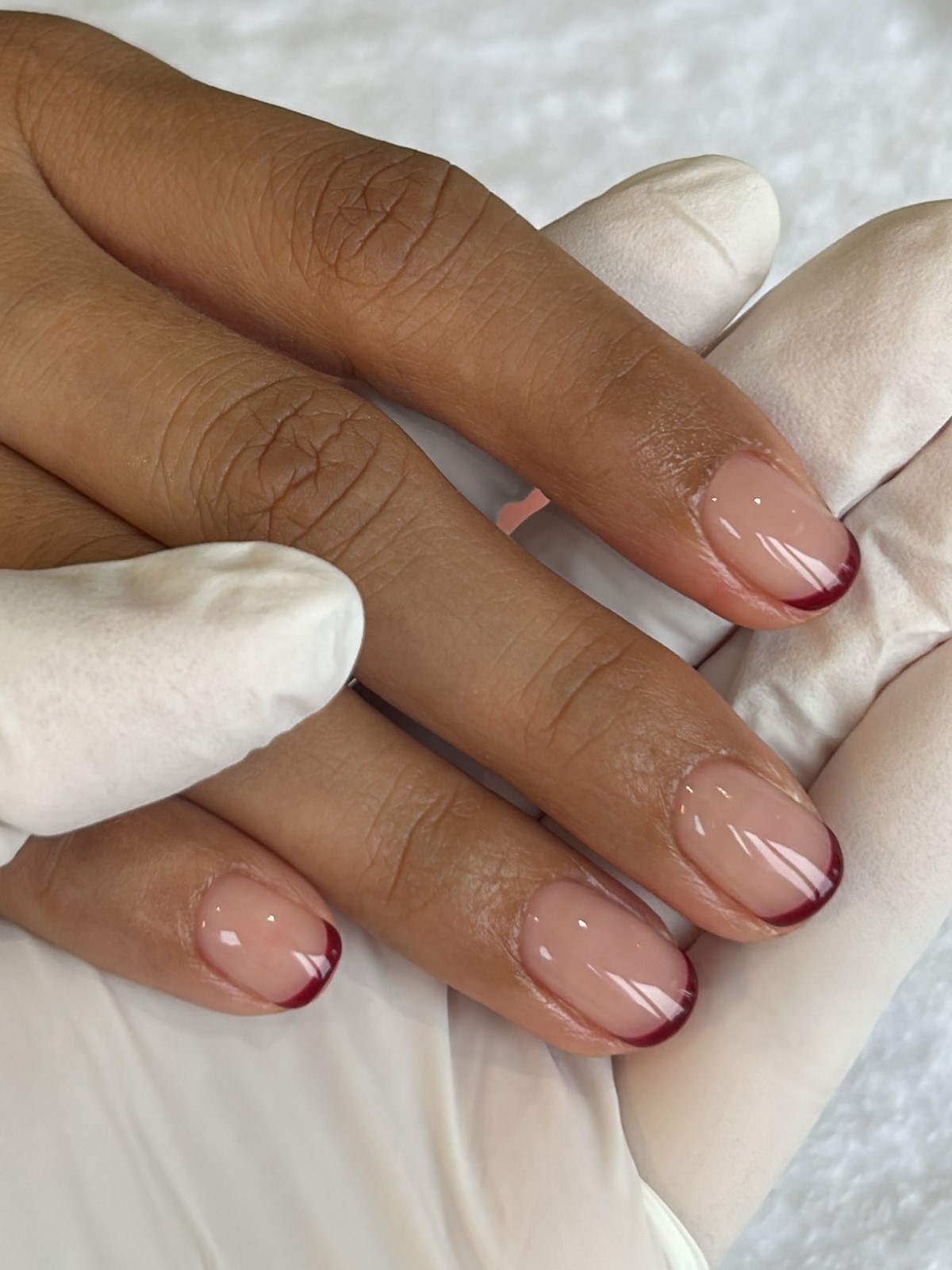 Френч змінився: тонка лінія замість класичного краю