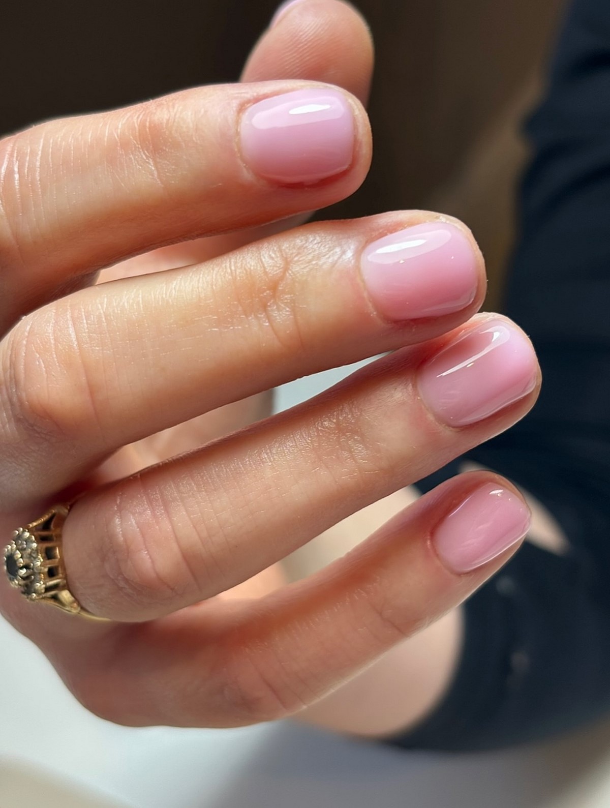 Холодний рожевий манікюр: альтернатива нюду у 2026 році