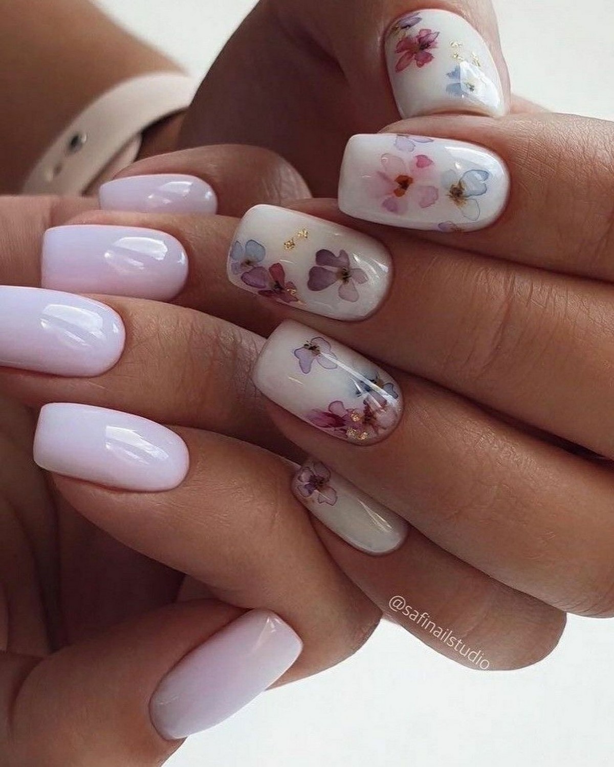 Ліловий манікюр замість молочного: новий відтінок весни 2026