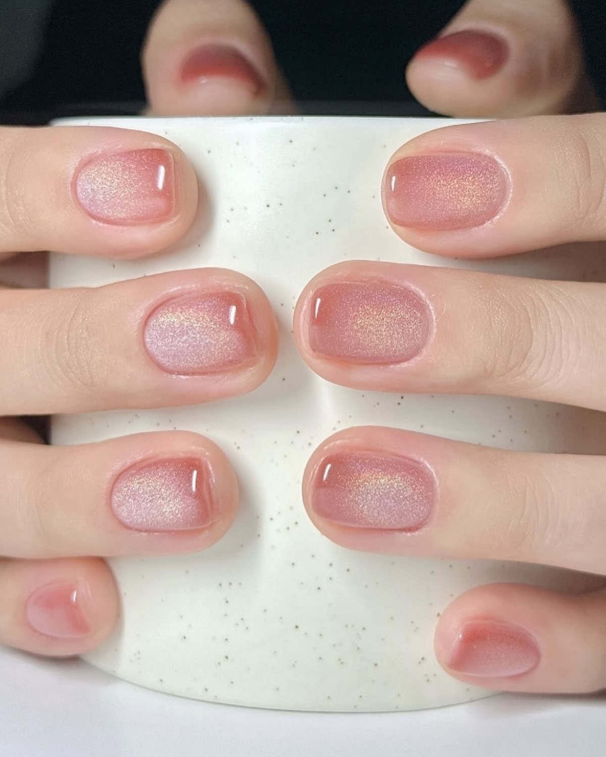 Манікюр з м’яким переходом кольору: новий вигляд у 2026 році