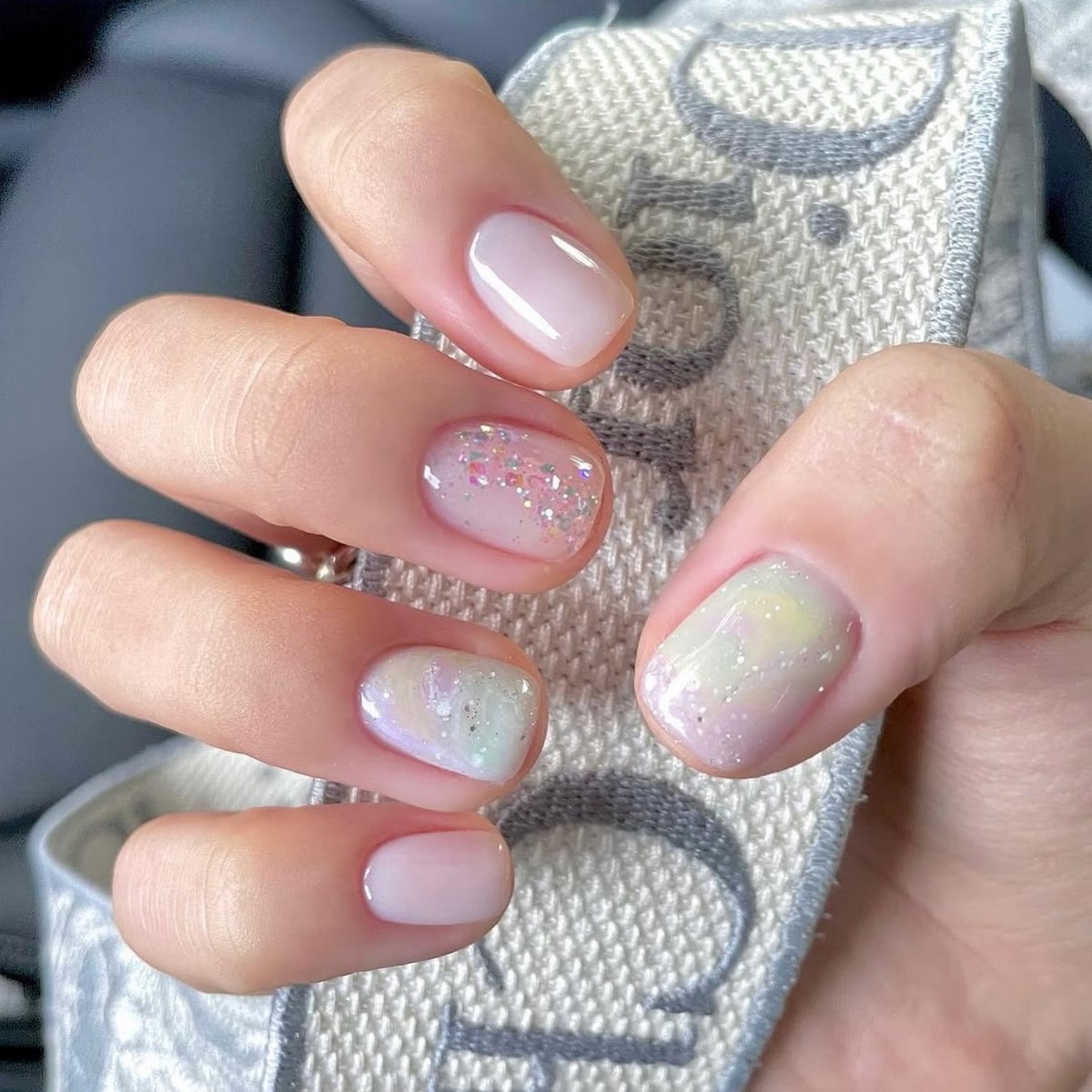 Манікюр з м’яким переходом кольору: новий вигляд у 2026 році