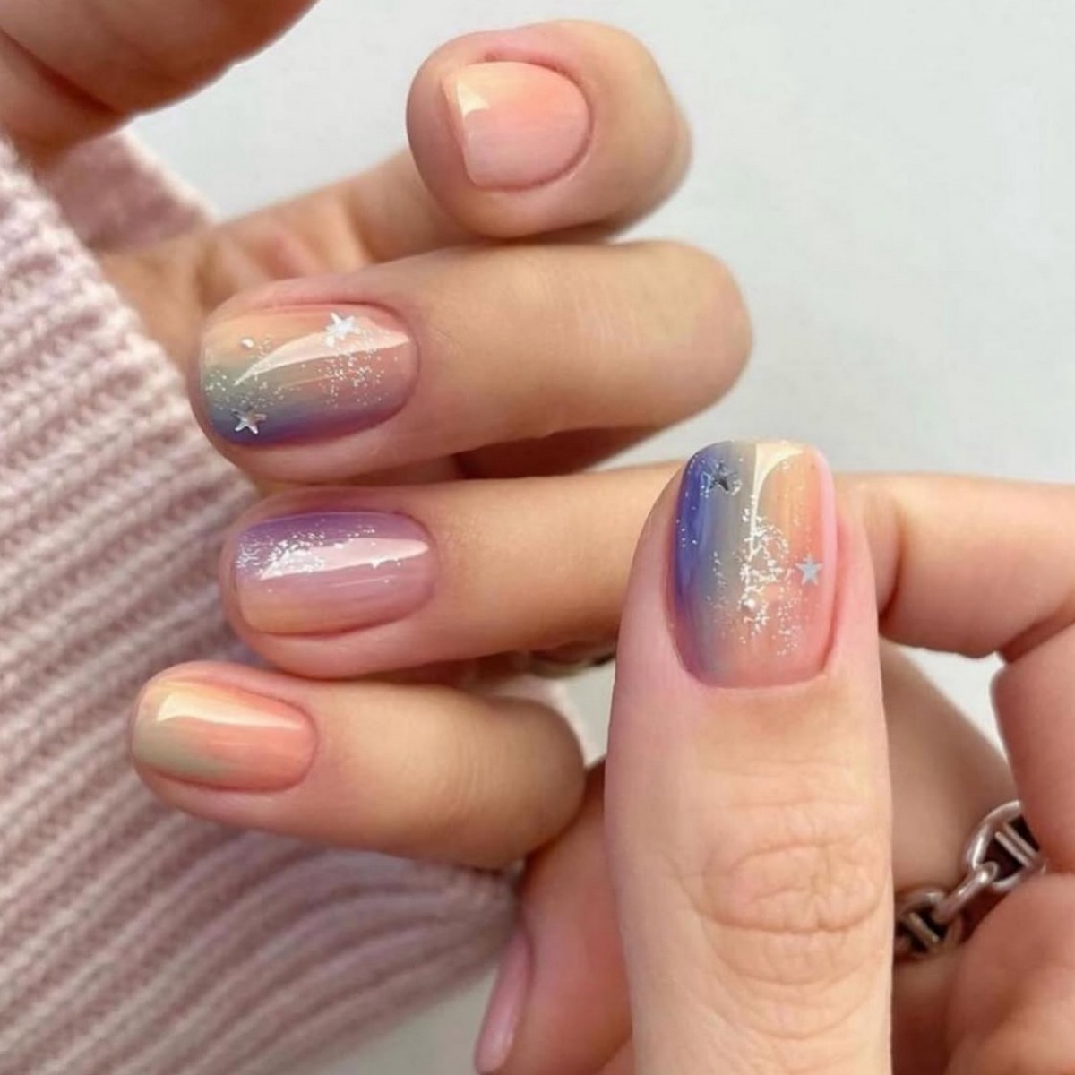 Манікюр з м’яким переходом кольору: новий вигляд у 2026 році