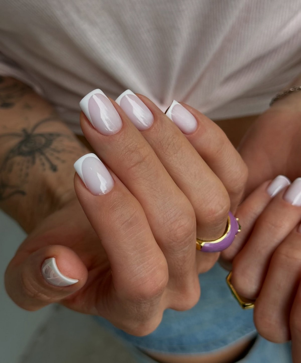 Манікюр квітня: колір, який витісняє беж і виглядає дорожче